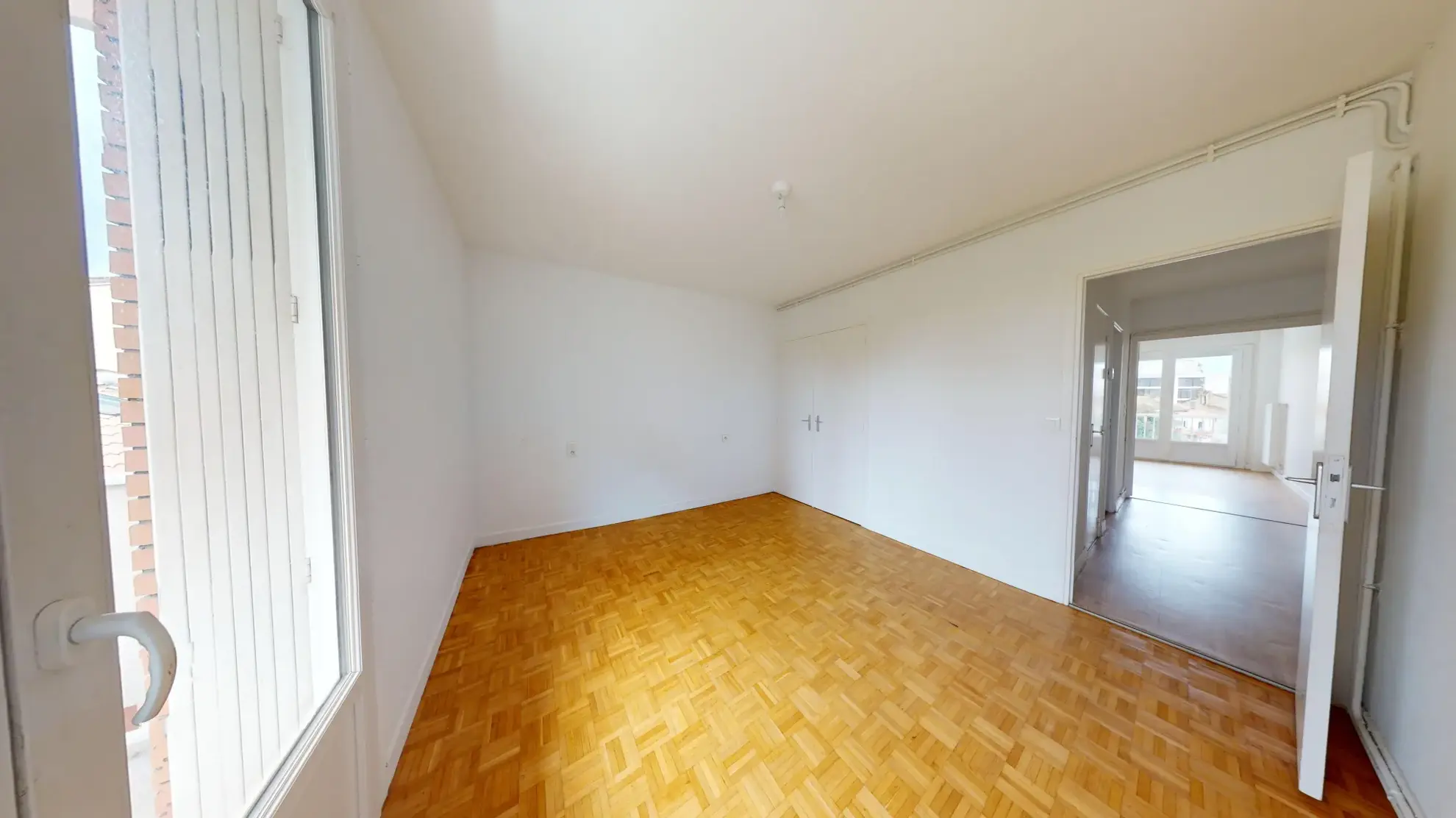 Appartement T3 lumineux de 65 m² avec terrasse et garage à Toulouse 