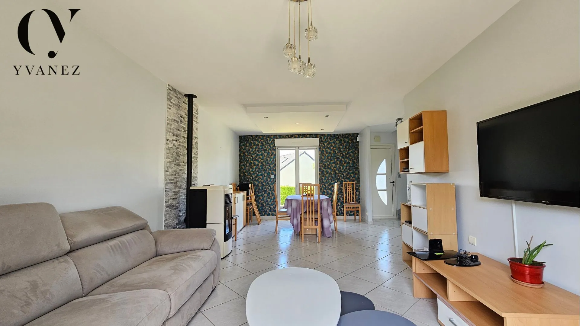 Maison à vendre à Brécé avec 3 chambres, jardin et grande terrasse près de Rennes 