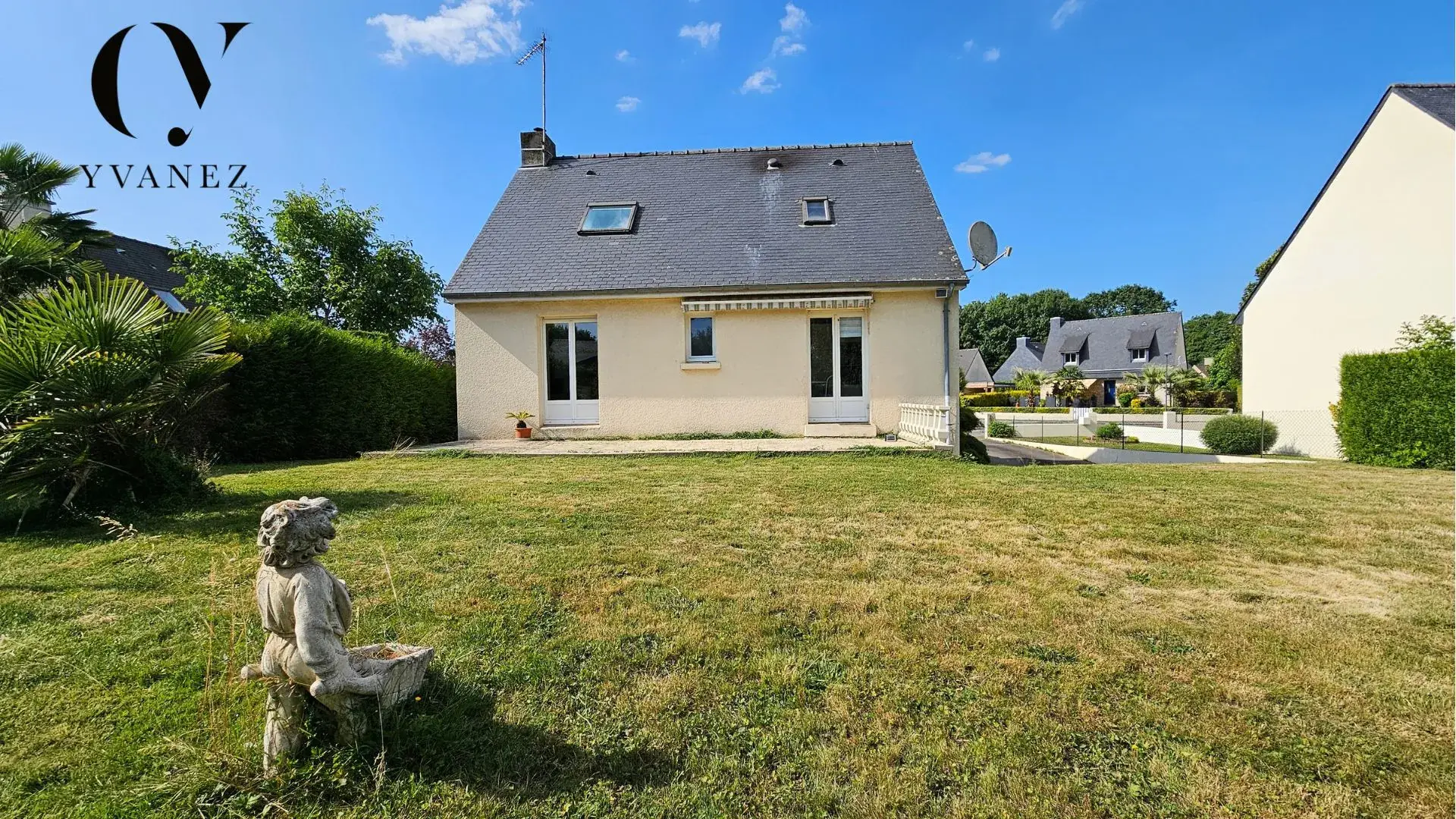 Maison à vendre à Brécé avec 3 chambres, jardin et grande terrasse près de Rennes 