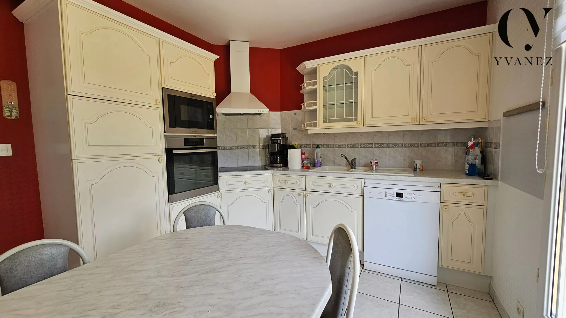 Maison à vendre à Brécé avec 3 chambres, jardin et grande terrasse près de Rennes 