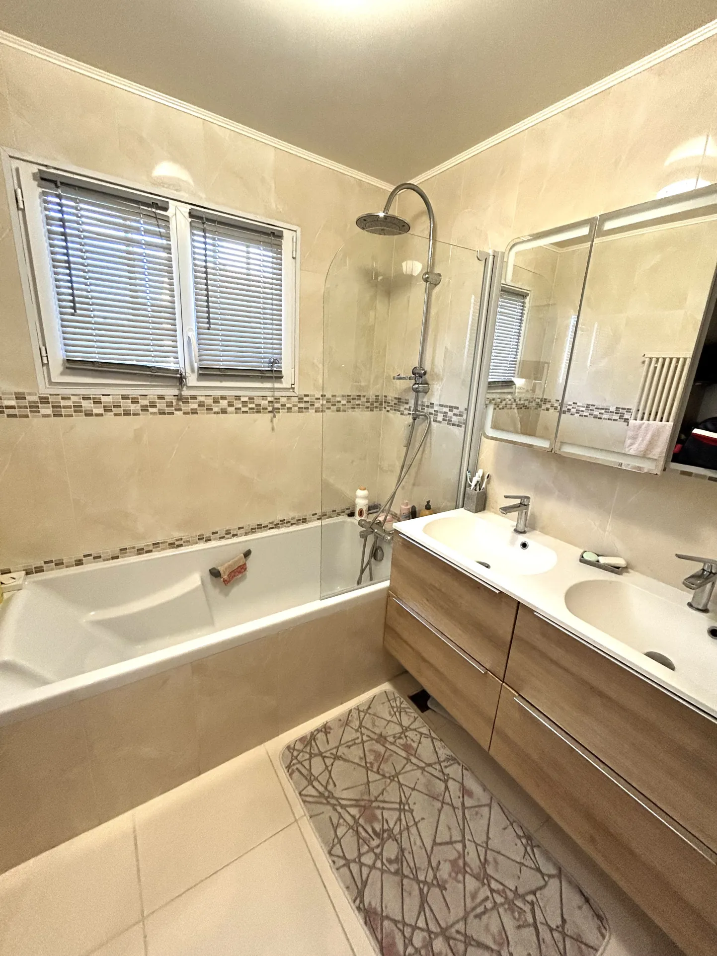 Belle maison familiale de 90 m² avec 4 chambres et jardin à Vaujours 