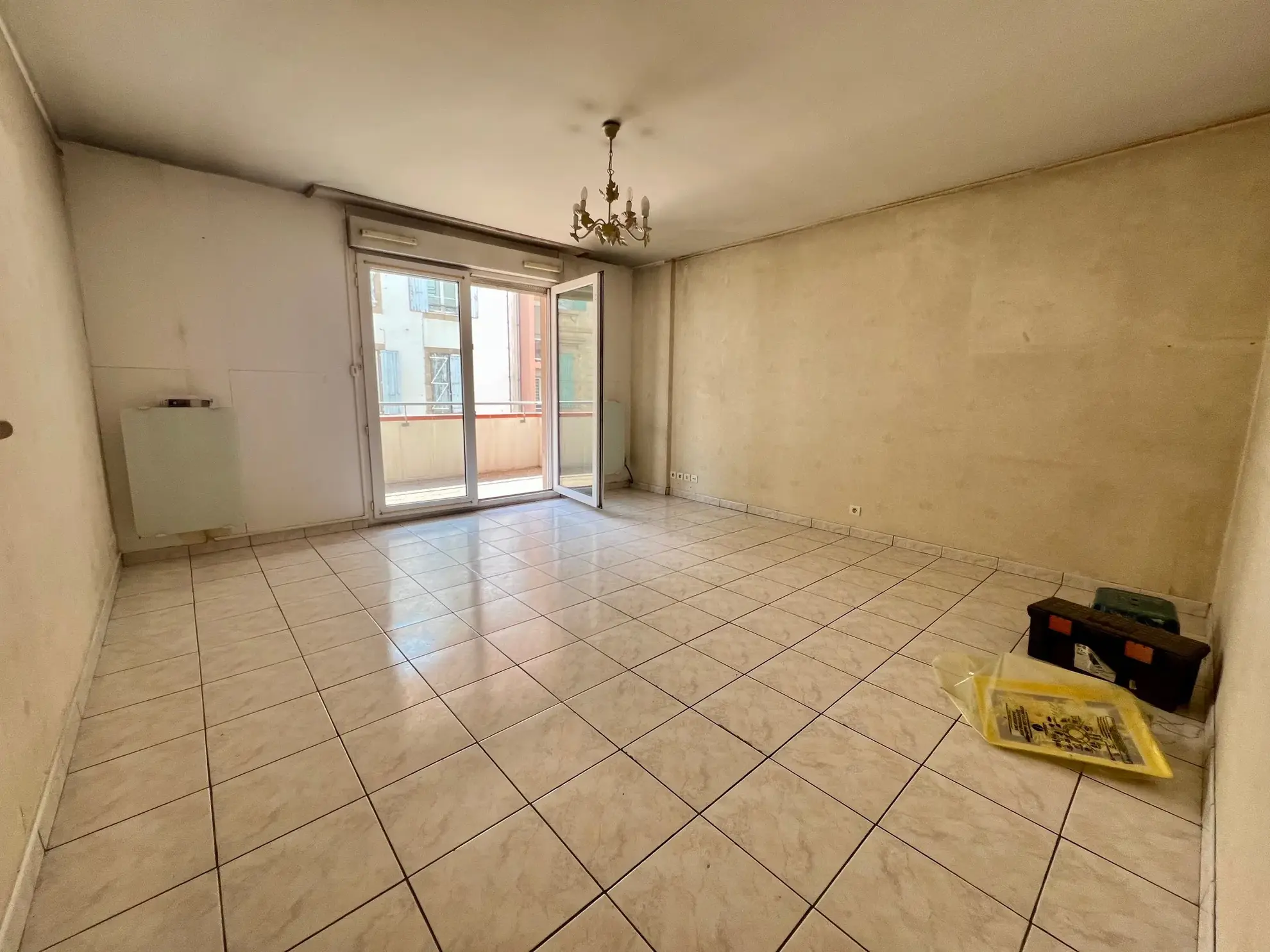 Appartement T3 à Millau avec terrasse, cave et stationnement - Opportunité à saisir 