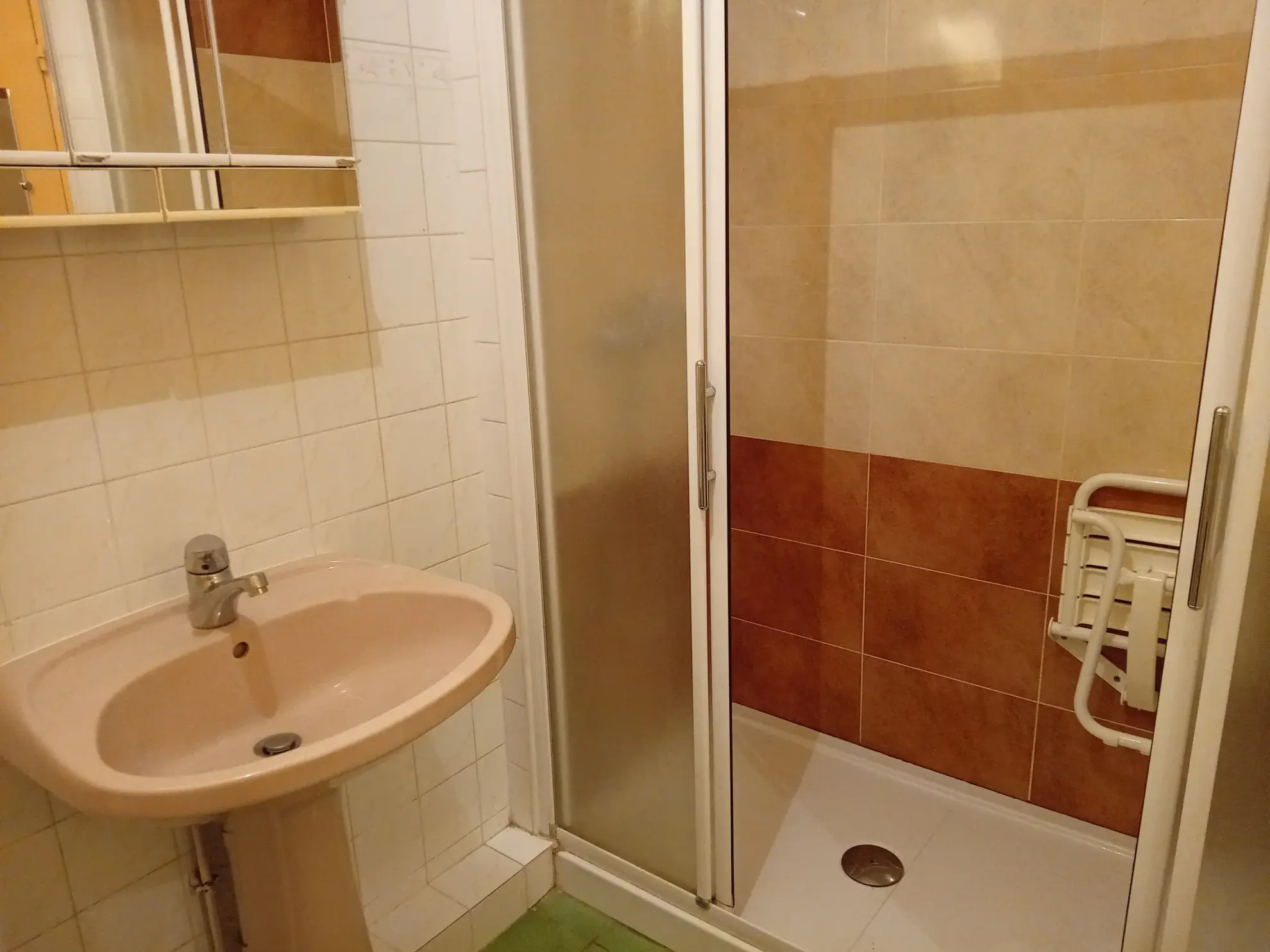 Appartement T3 à Millau avec terrasse, cave et stationnement - Opportunité à saisir 