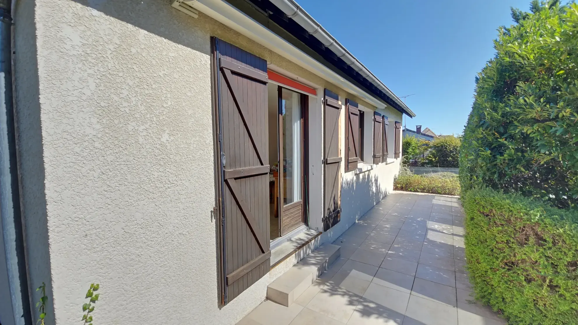 Maison à Gurgy proche commerces avec sous-sol et terrasse à vendre 