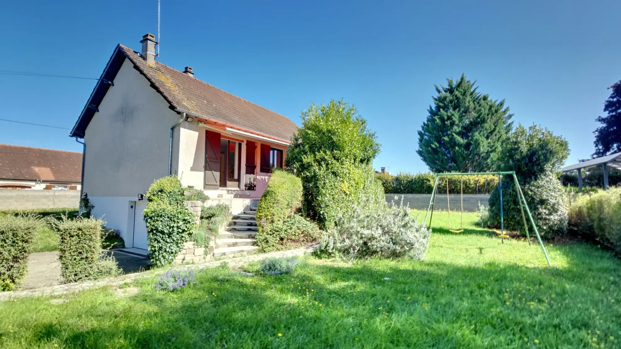 Maison à Gurgy proche commerces avec sous-sol et terrasse à vendre 