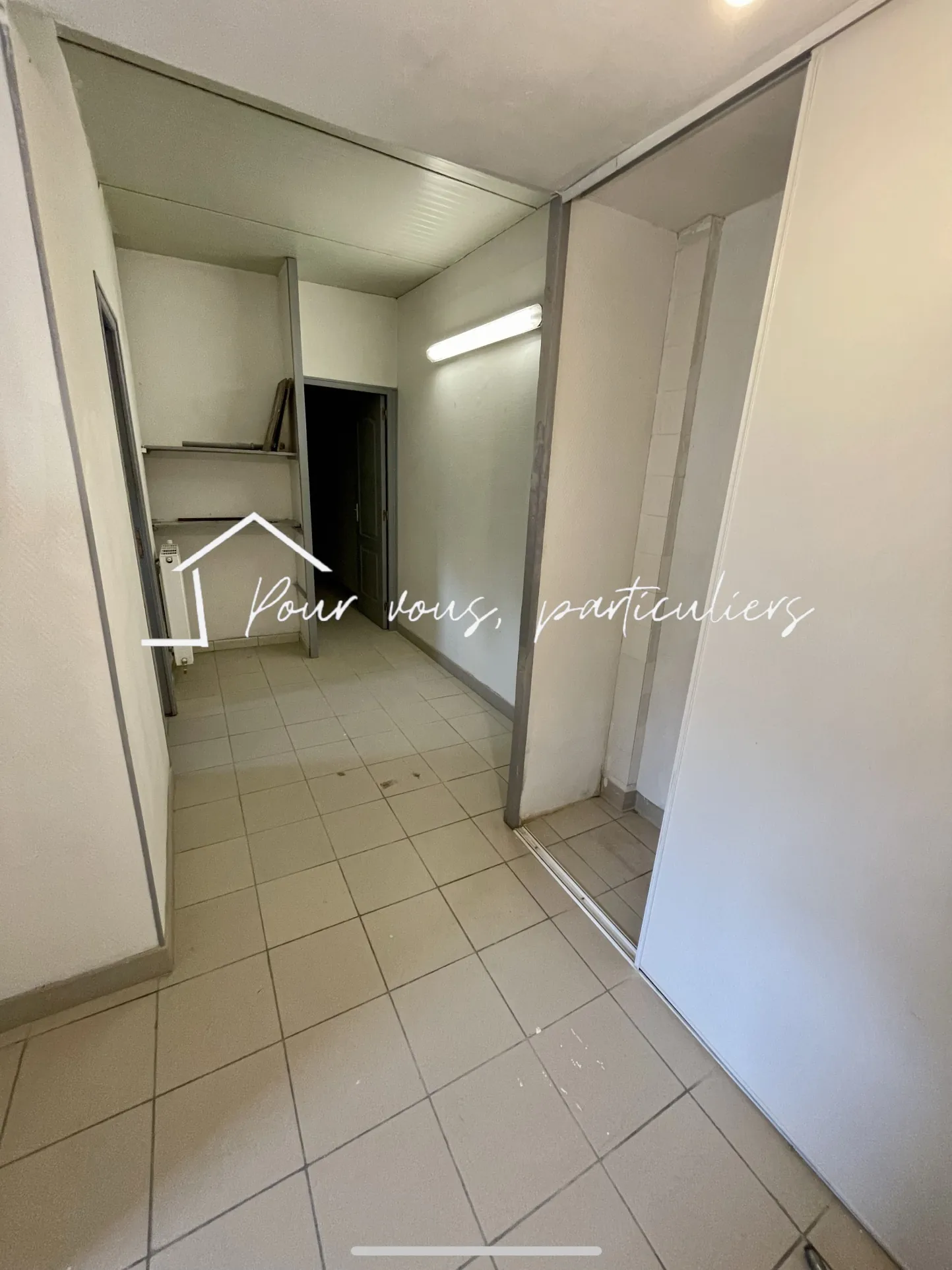 Immeuble de Rapport de 291m² à Raismes avec Appartements et Local Commercial 