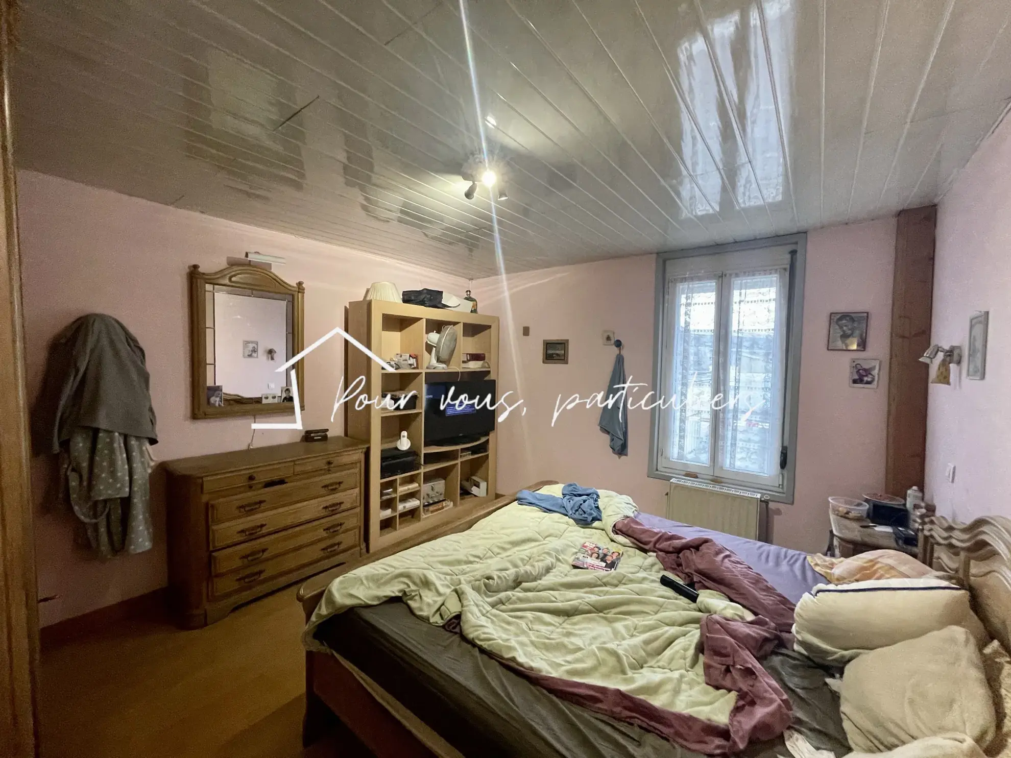 Immeuble de Rapport de 291m² à Raismes avec Appartements et Local Commercial 