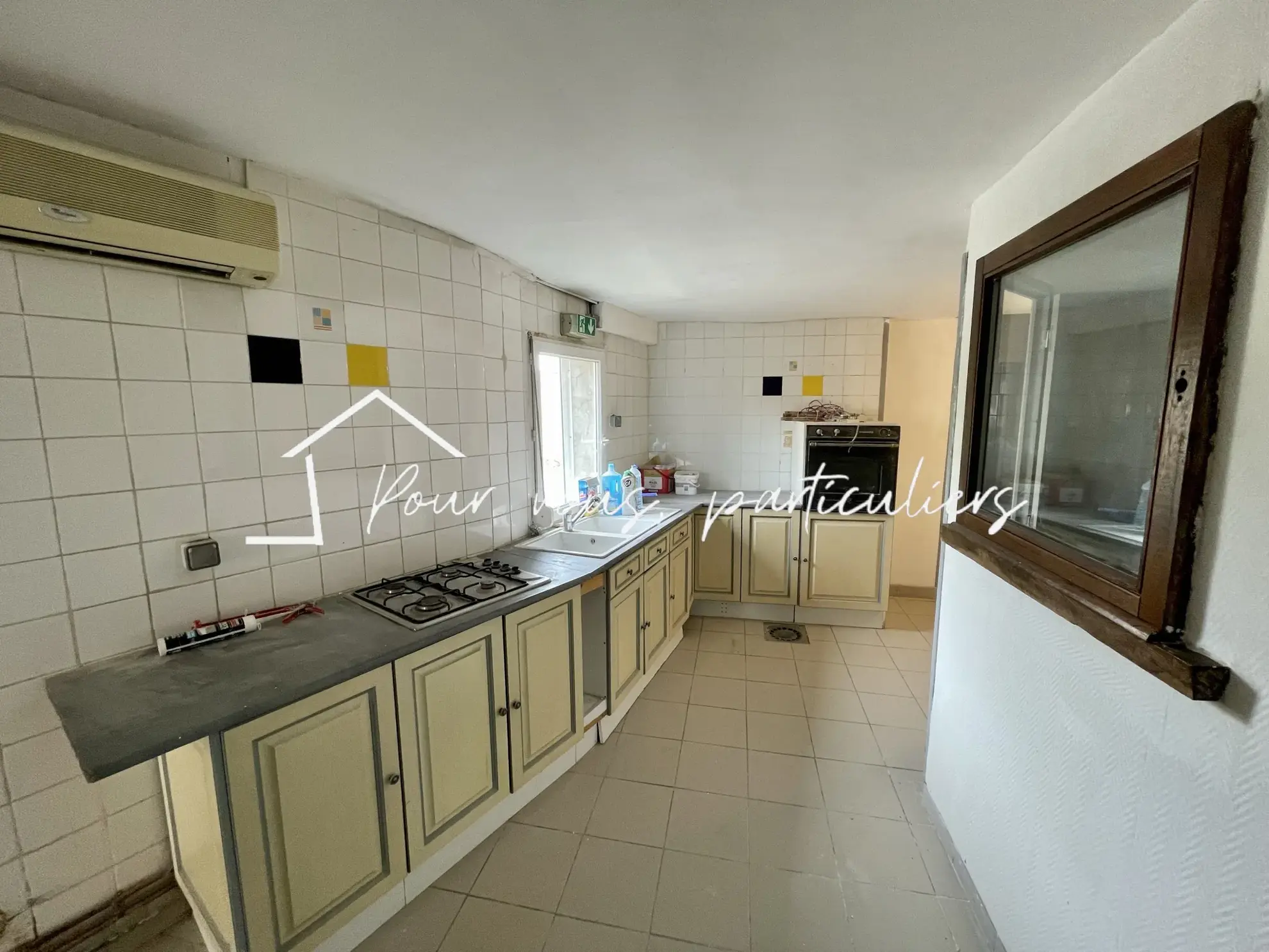 Immeuble de Rapport de 291m² à Raismes avec Appartements et Local Commercial 