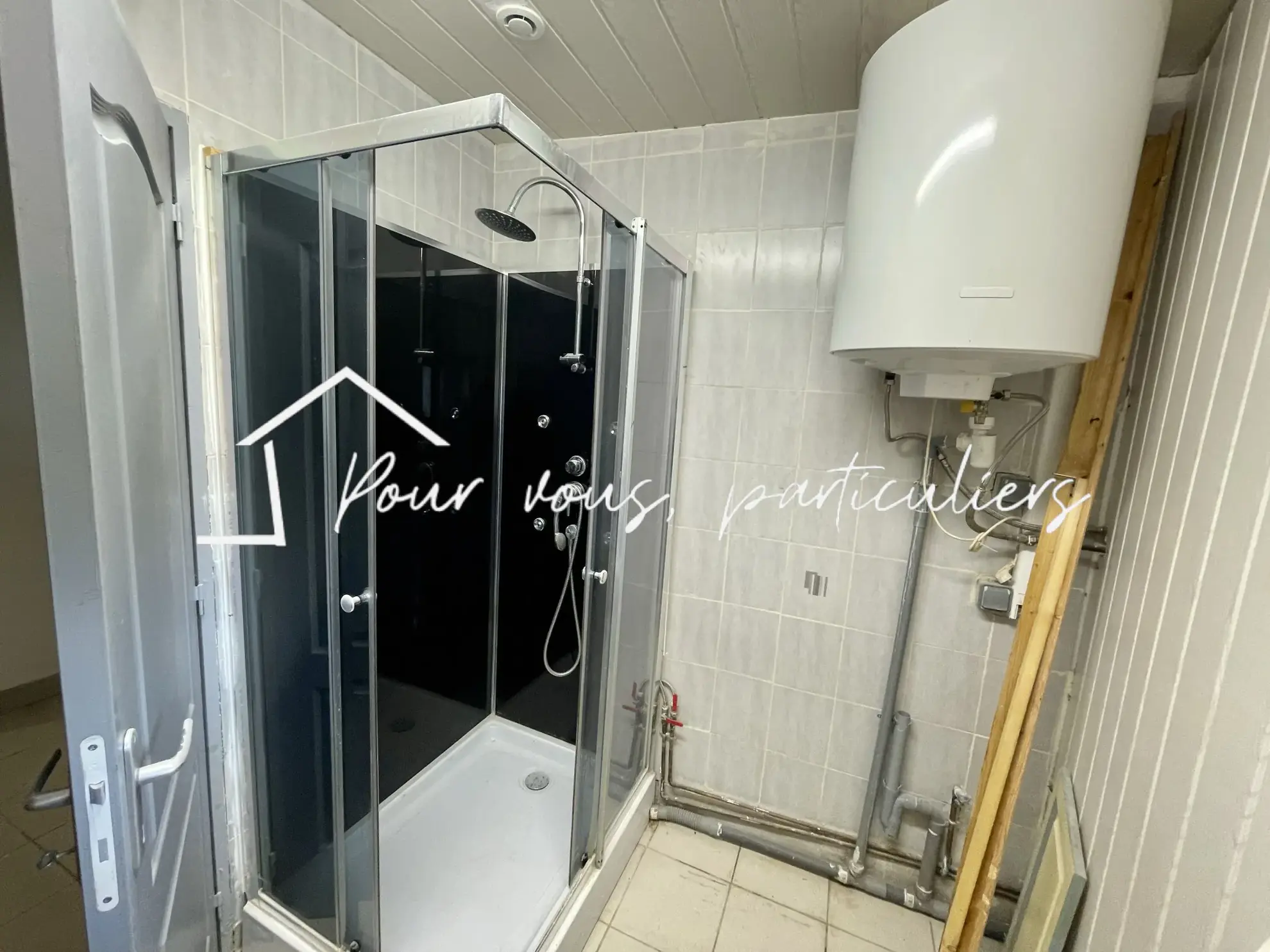 Immeuble de Rapport de 291m² à Raismes avec Appartements et Local Commercial 