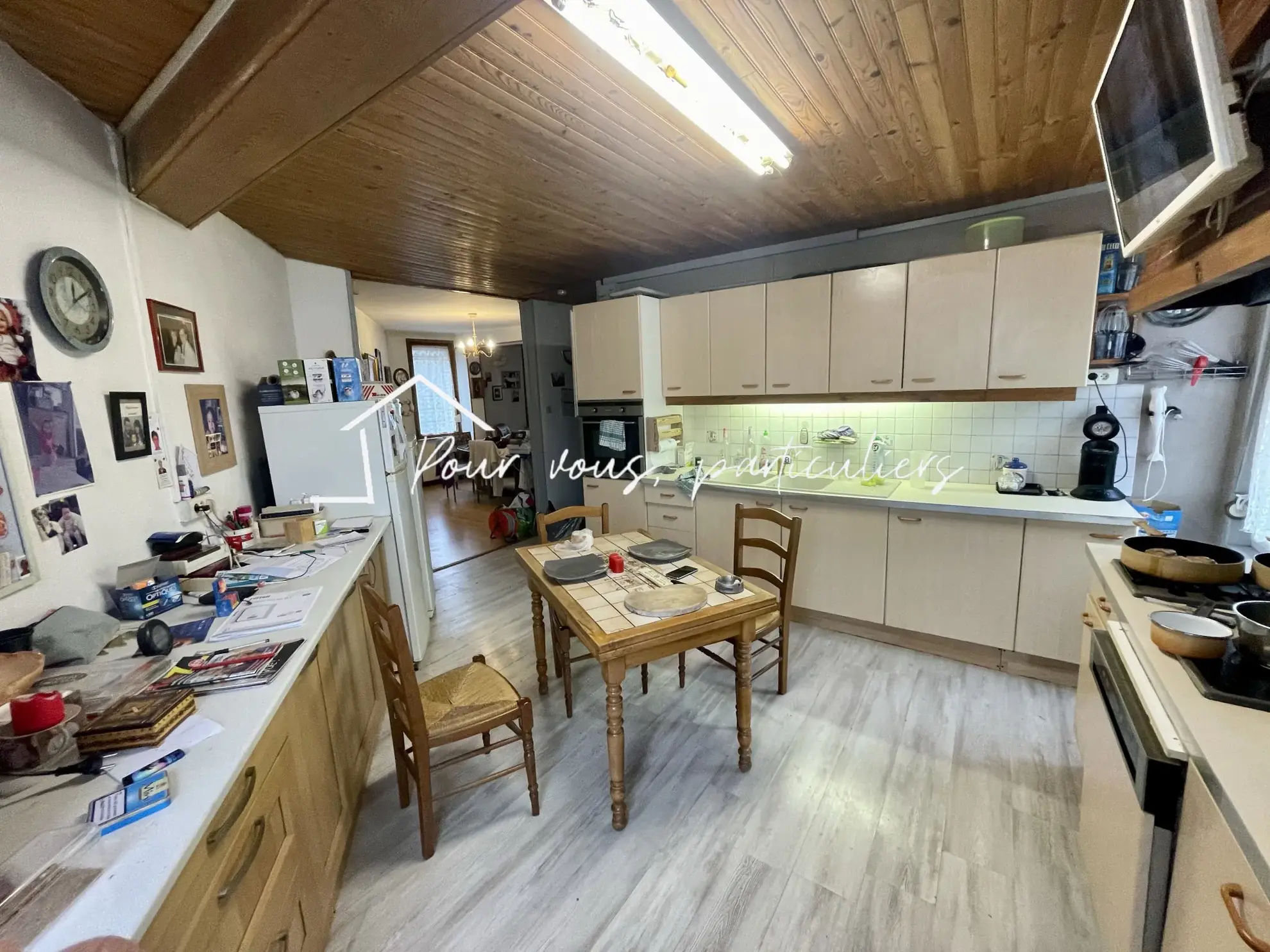 Immeuble de Rapport de 291m² à Raismes avec Appartements et Local Commercial 