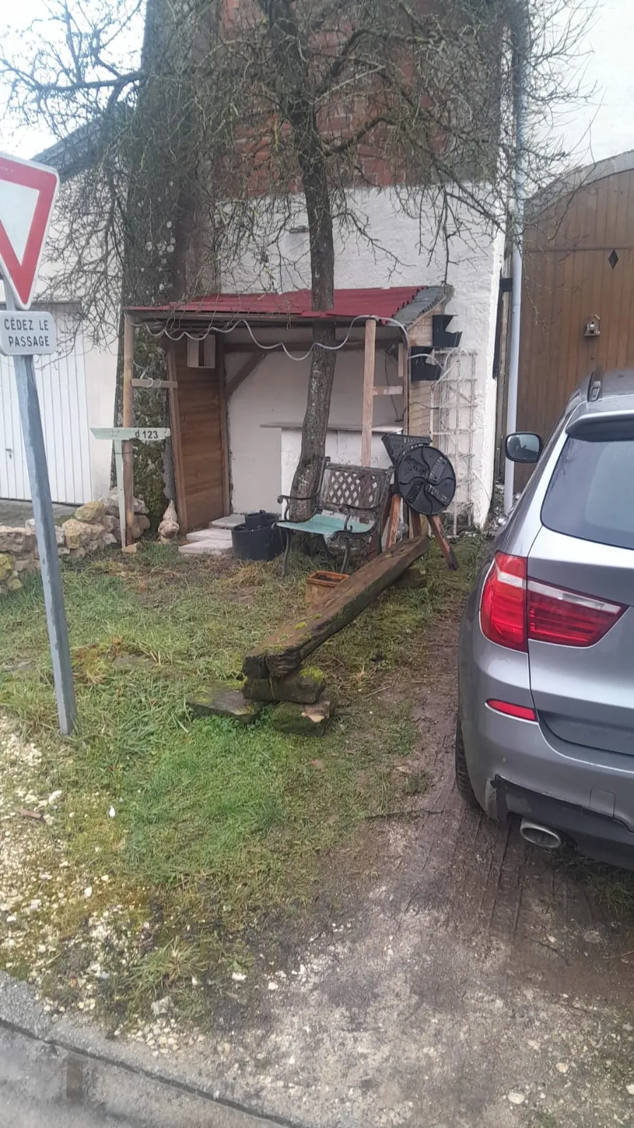 Maison à rénover avec terrain de 1014 m² proche Bourbonne les Bains