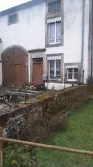 Maison à rénover avec terrain de 1014 m² proche Bourbonne-les-Bains