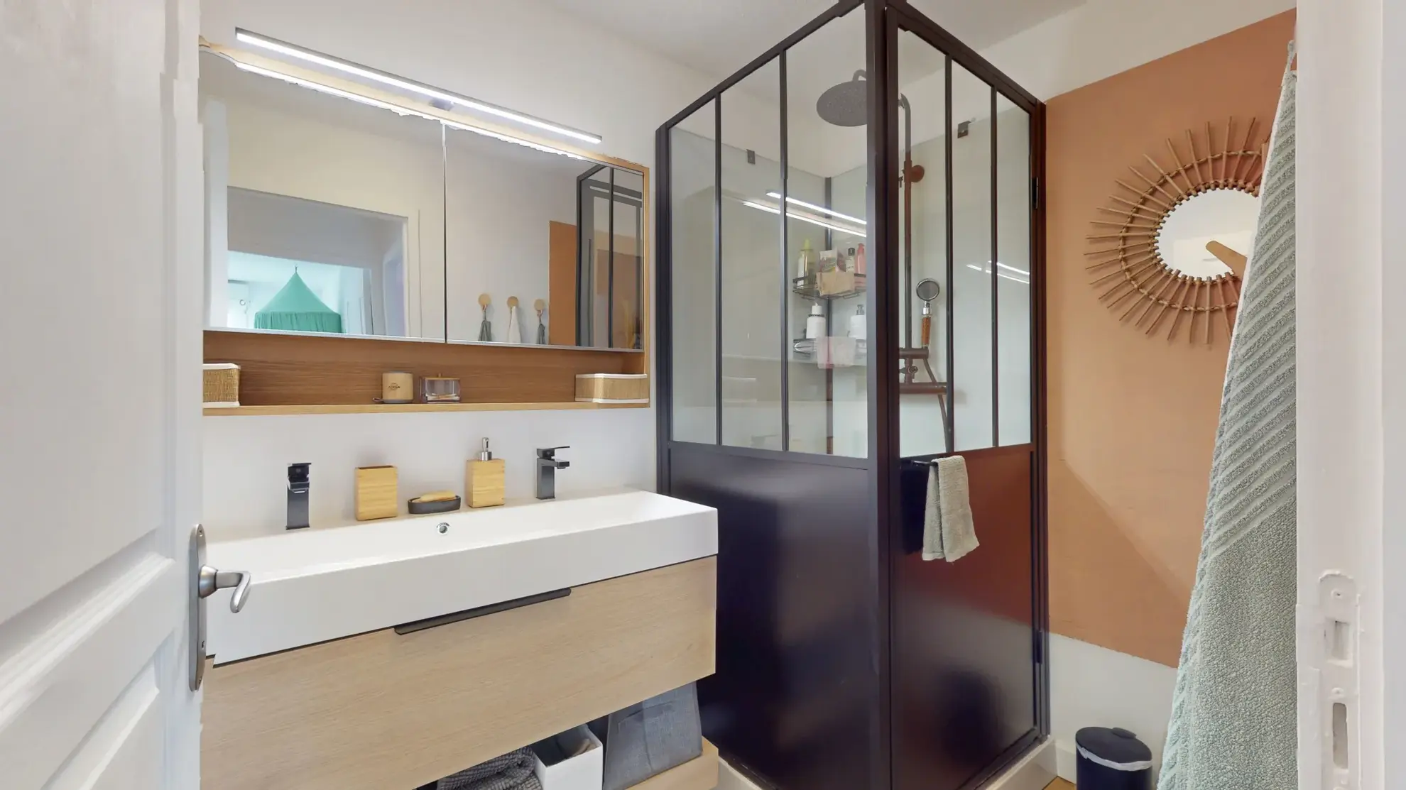 Appartement T3 rénové avec terrasse et parking sécurisé à Toulouse Quartier des Sables 