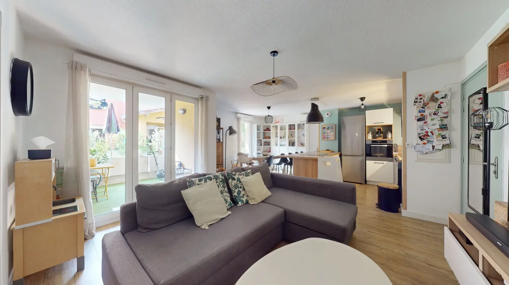 Appartement T3 rénové avec terrasse et parking sécurisé à Toulouse Quartier des Sables 