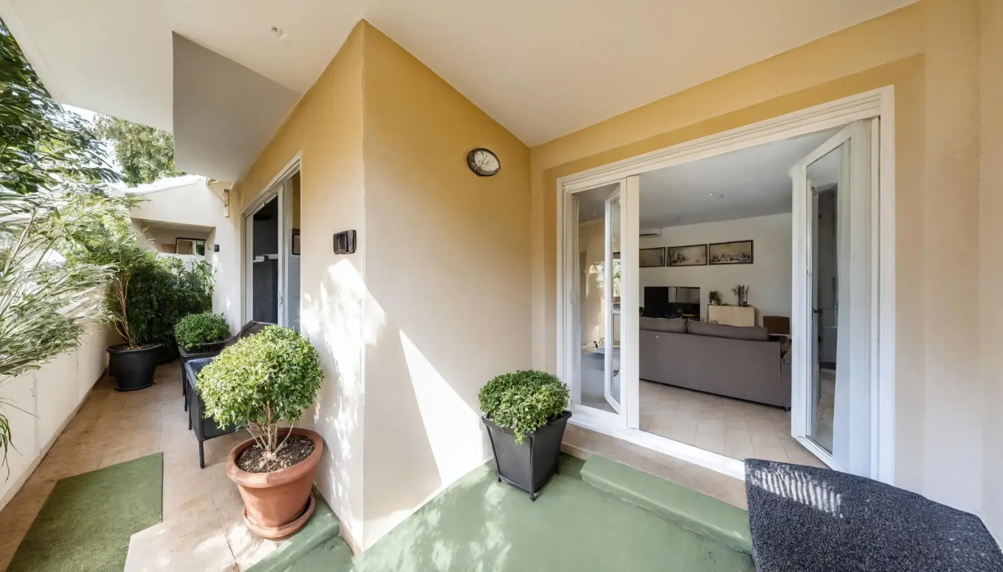 Appartement T3 rénové avec terrasse et parking sécurisé à Toulouse Quartier des Sables 