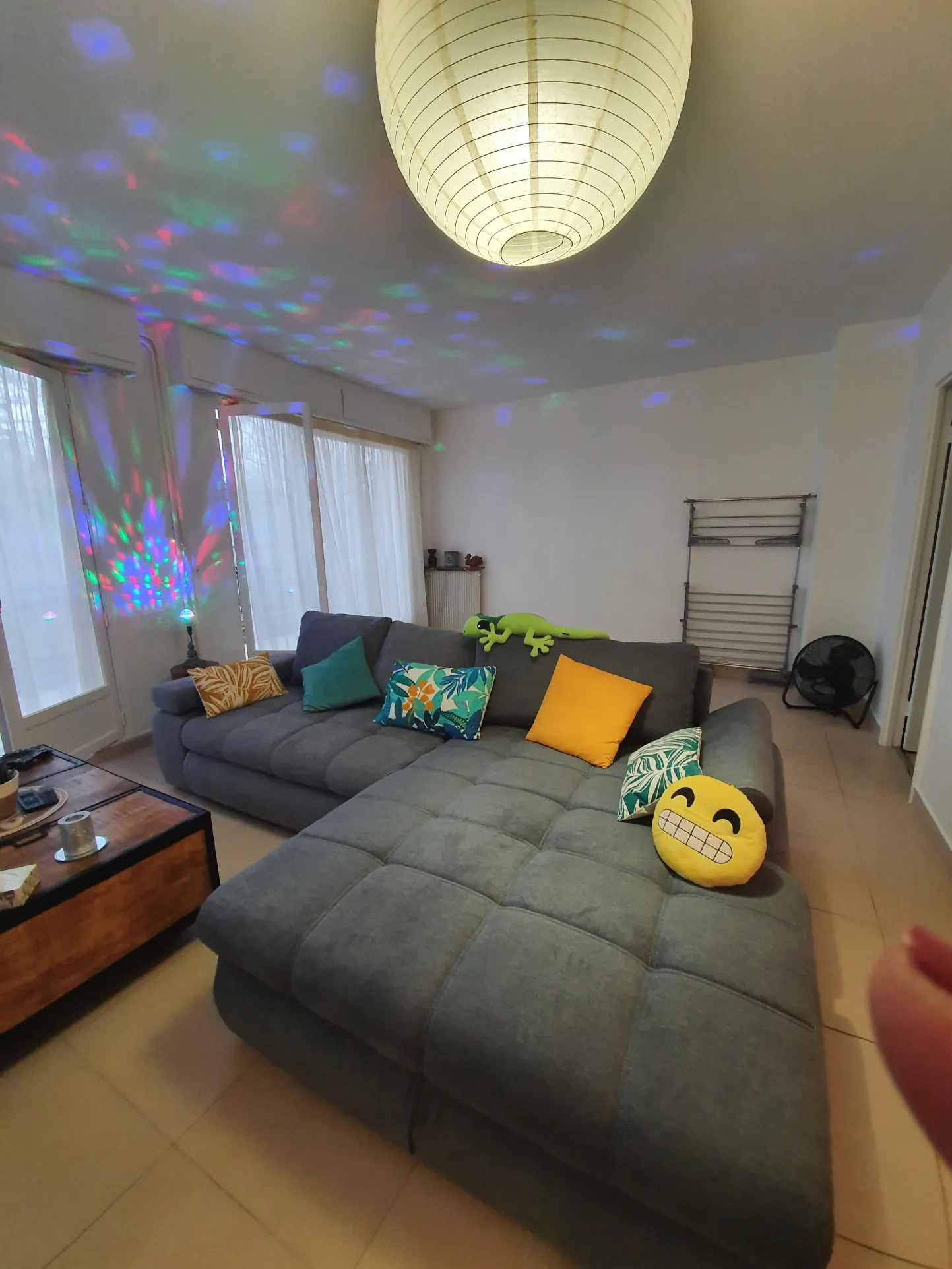 Grand studio loué à Port-Marly — Investissement rentable avec cave et box 