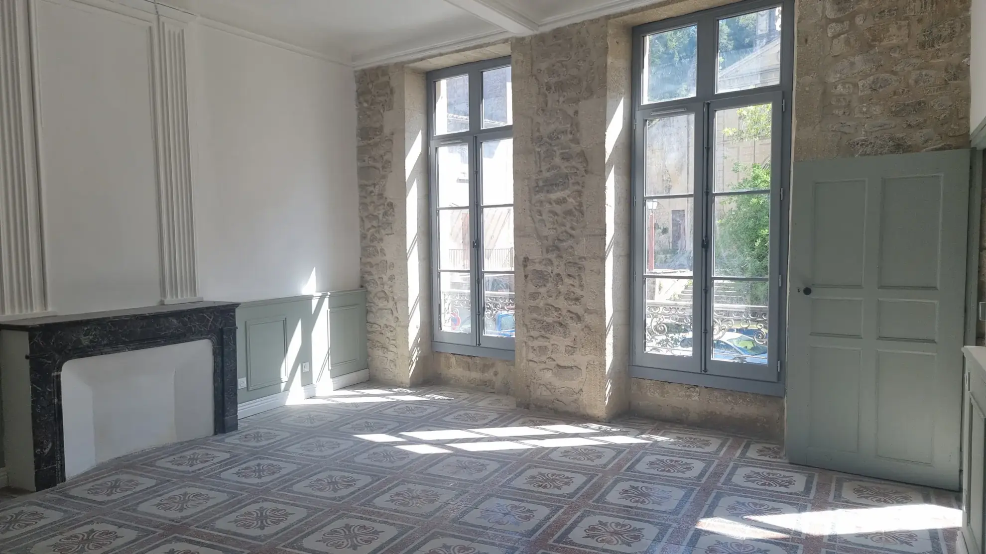 Appartement duplex de 140 m² avec parking privé à Sommieres