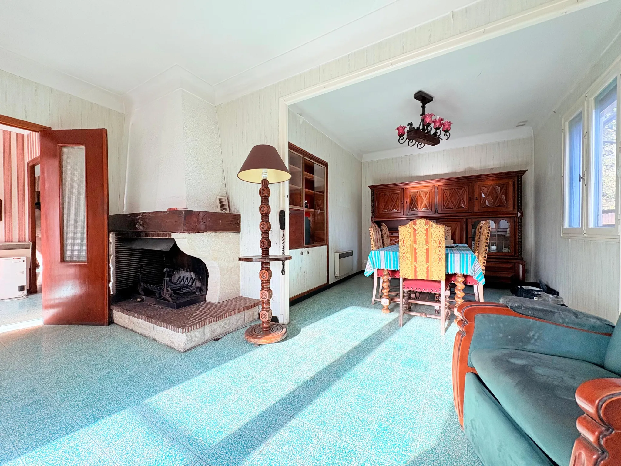 Maison de plain-pied à Thuir avec 4 chambres, garage et terrain de 670 m² 