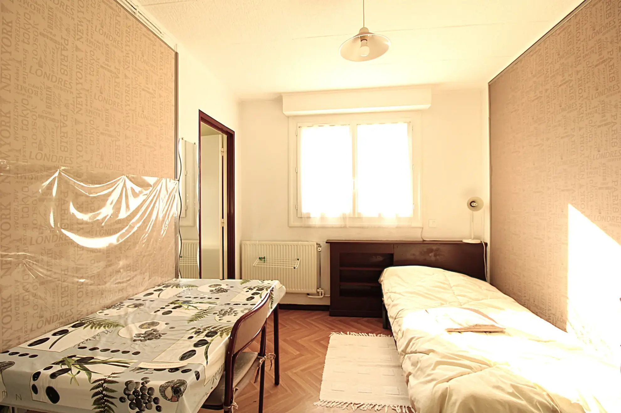 Maison 4 chambres à vendre à Angers - Quartier Éventard avec jardin et garage 