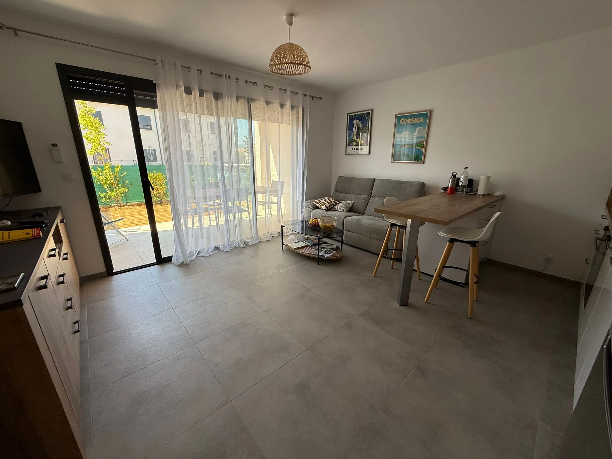 Appartement 2 pièces meublé avec terrasse et parking à Solaro 20240 