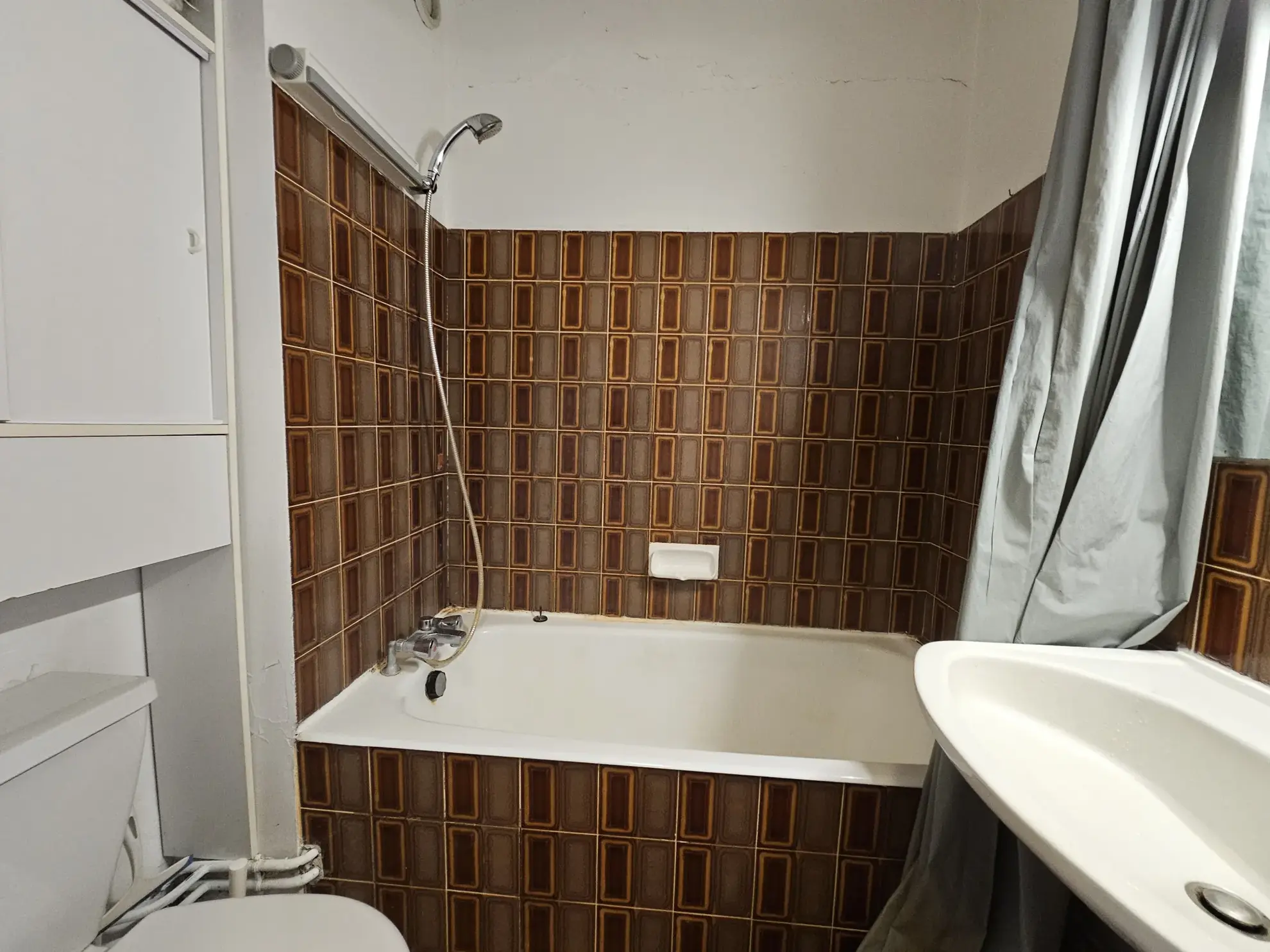 Studio de 18 m² avec balcon et cave à Clermont-Ferrand 