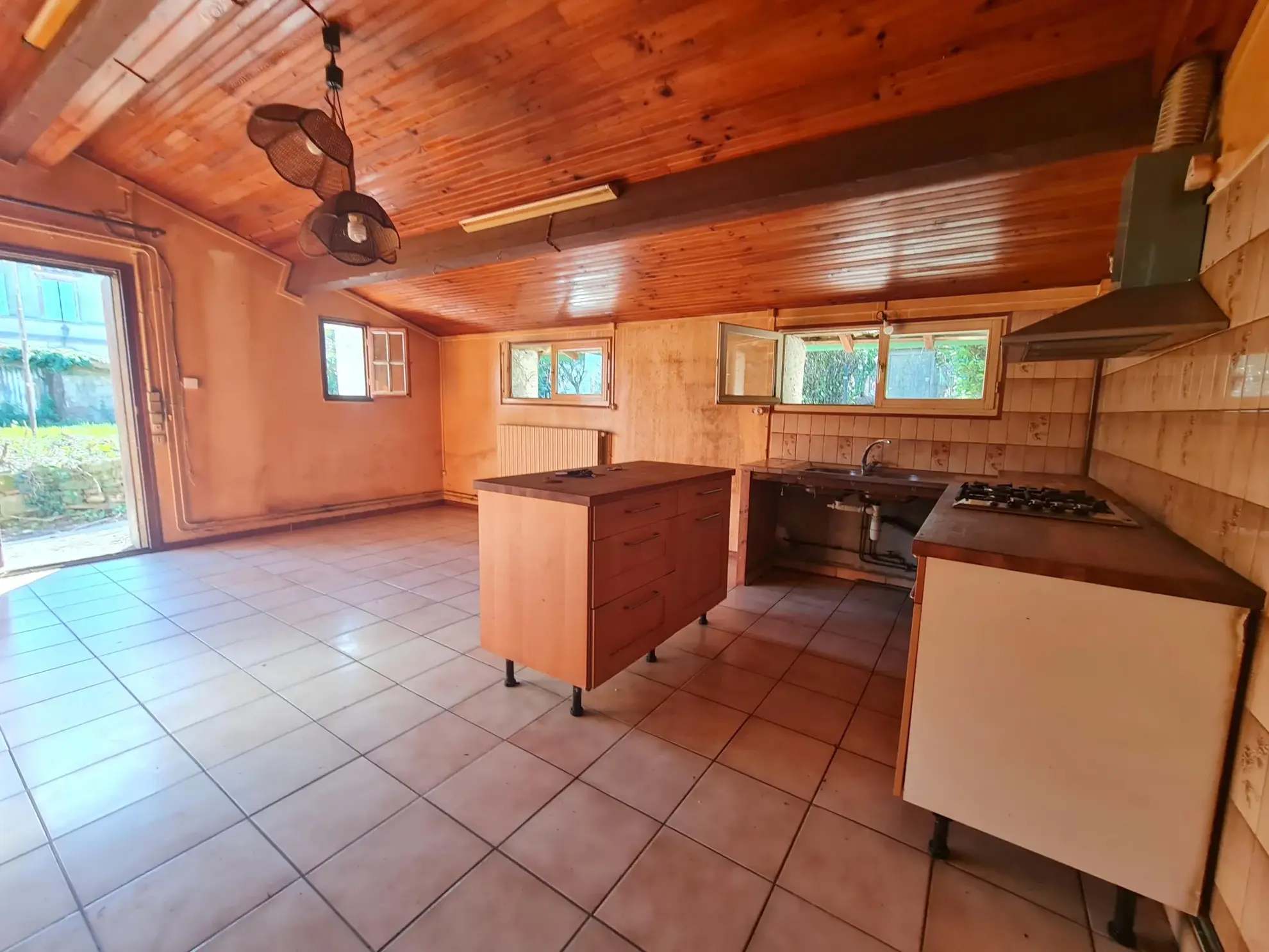 Maison de village à rénover de 134 m² avec garage et jardin près de Toulouse 