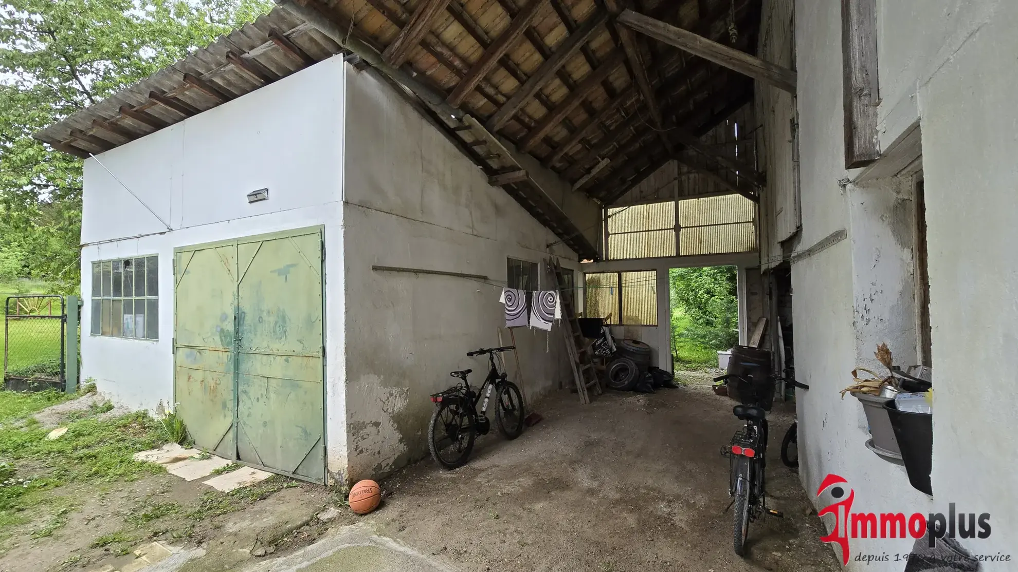 Maison de village à Waldighoffen avec 4 chambres, dépendance et terrasses 