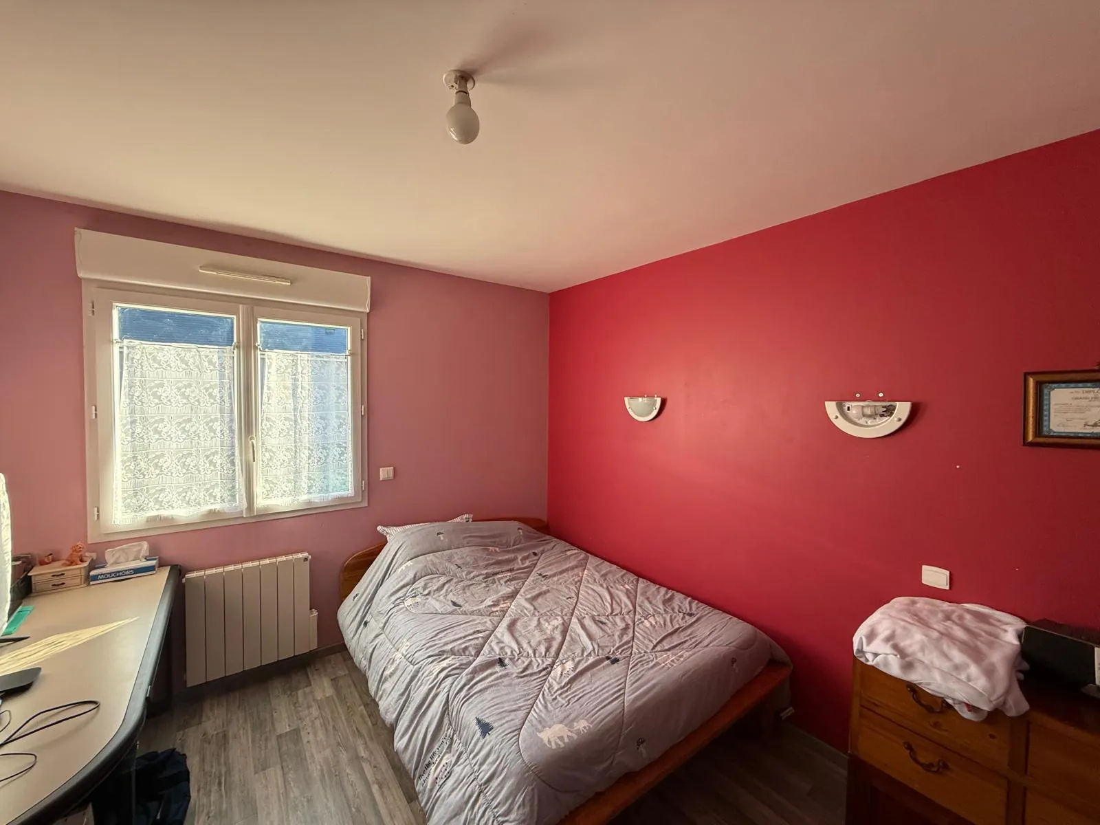 Maison de plain-pied à vendre à Saint-Pierre-des-Nids avec garage et locataire 