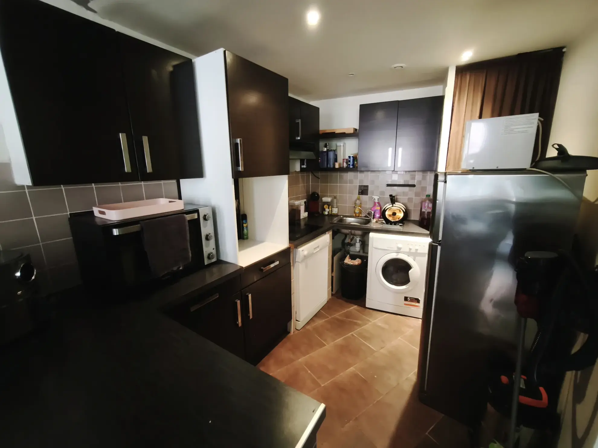 Appartement T2 à La Seyne-sur-Mer proche du port, 48 m², bon état 