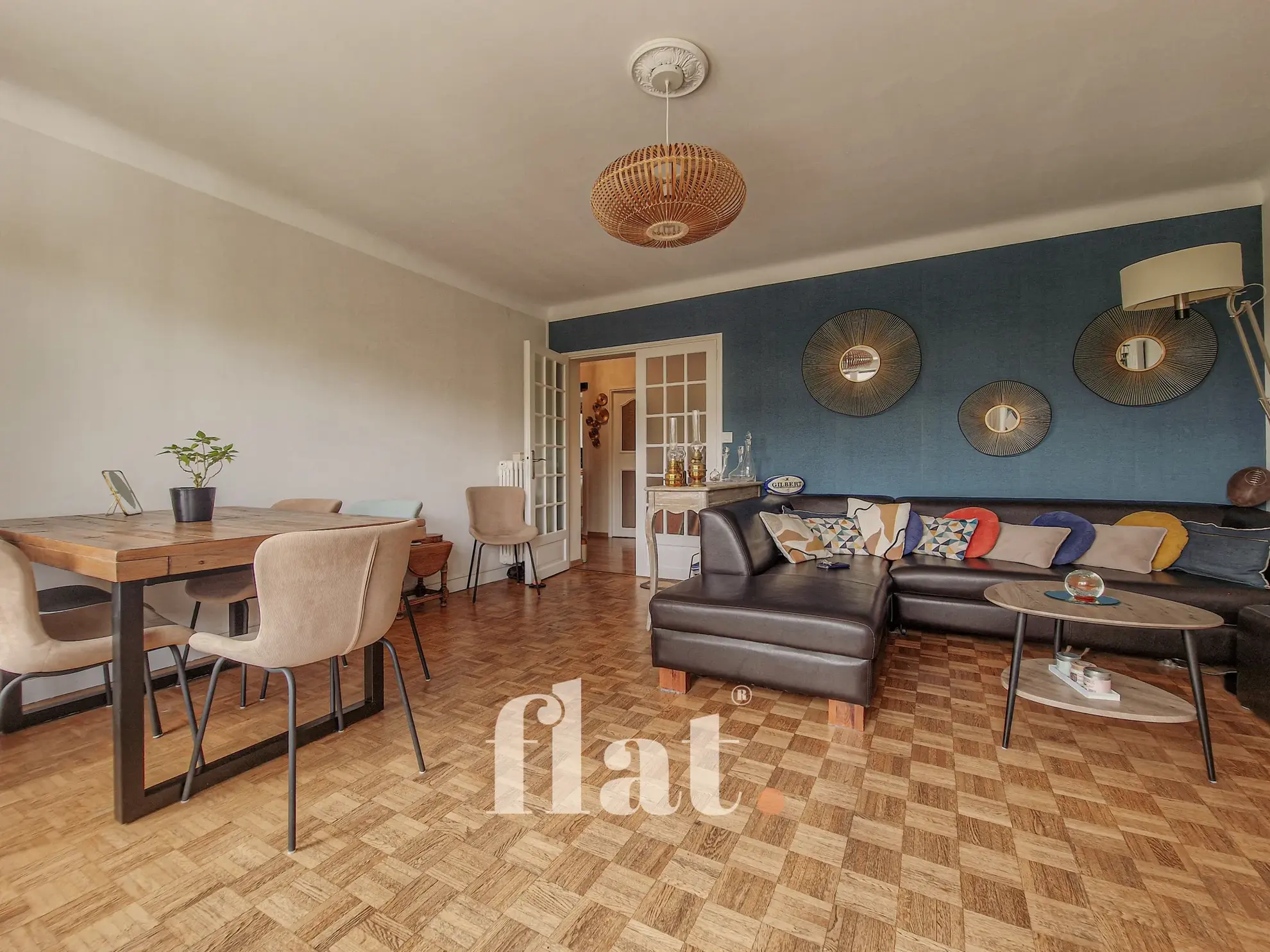 Appartement traversant de 92 m² avec 3 chambres, parking et cave à Nantes 