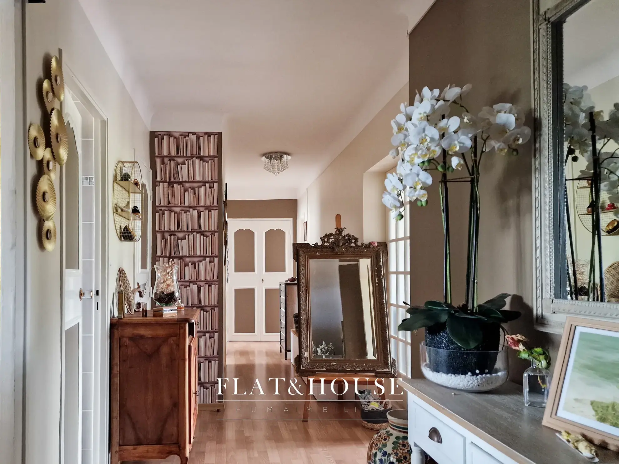 Appartement traversant de 92 m² avec 3 chambres, parking et cave à Nantes 