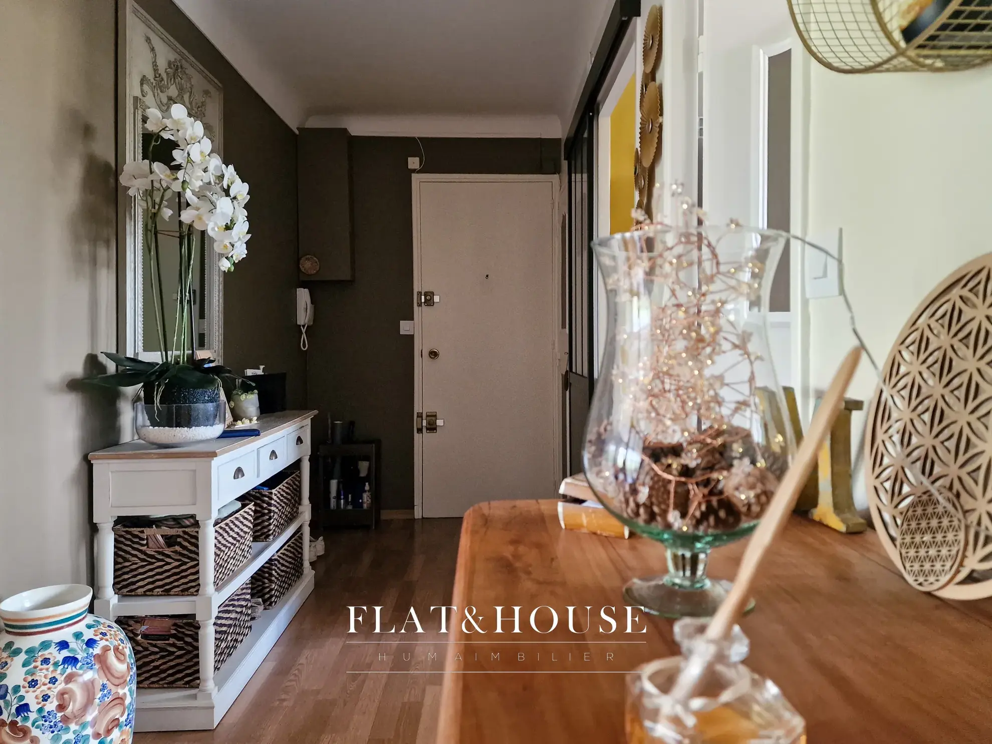 Appartement traversant de 92 m² avec 3 chambres, parking et cave à Nantes 