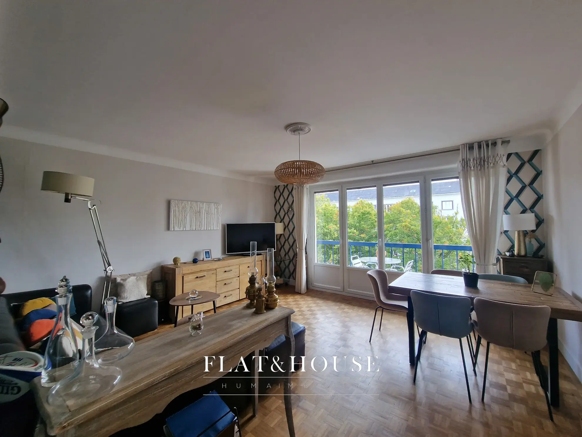 Appartement traversant de 92 m² avec 3 chambres, parking et cave à Nantes 