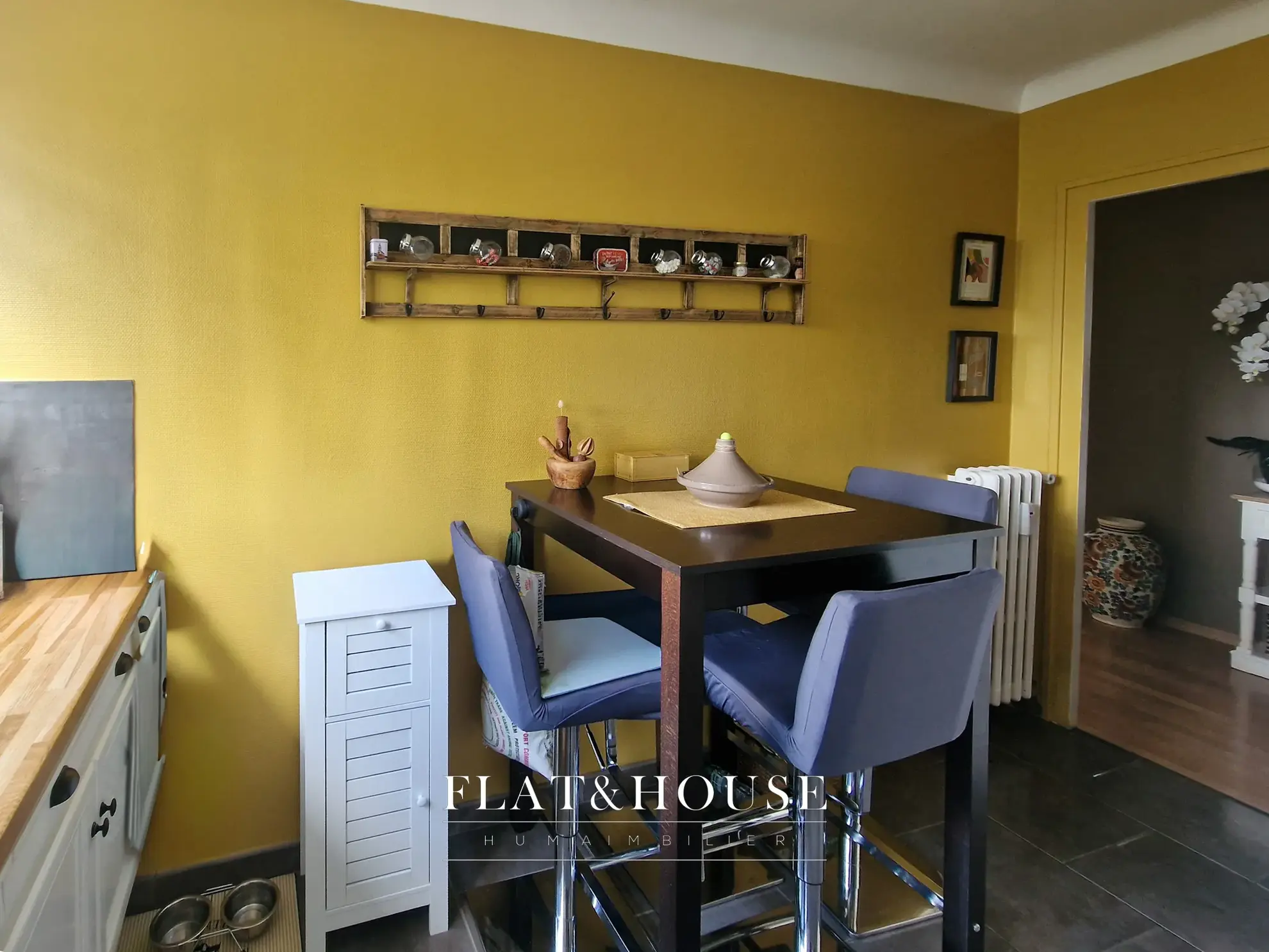 Appartement traversant de 92 m² avec 3 chambres, parking et cave à Nantes 