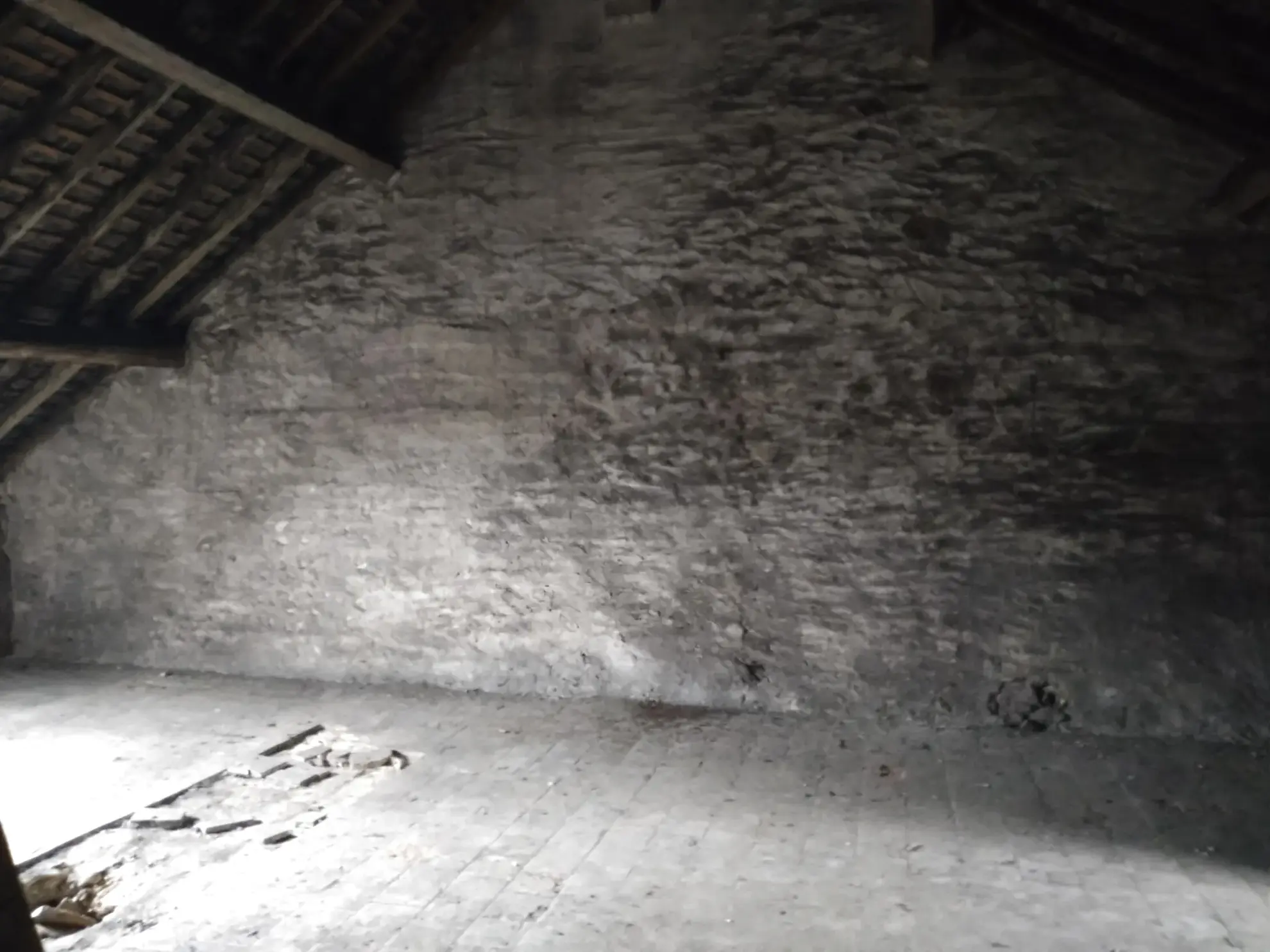 Immeuble à rénover de 214,62 m² à Fresnay-sur-Sarthe - Opportunité d'investissement 