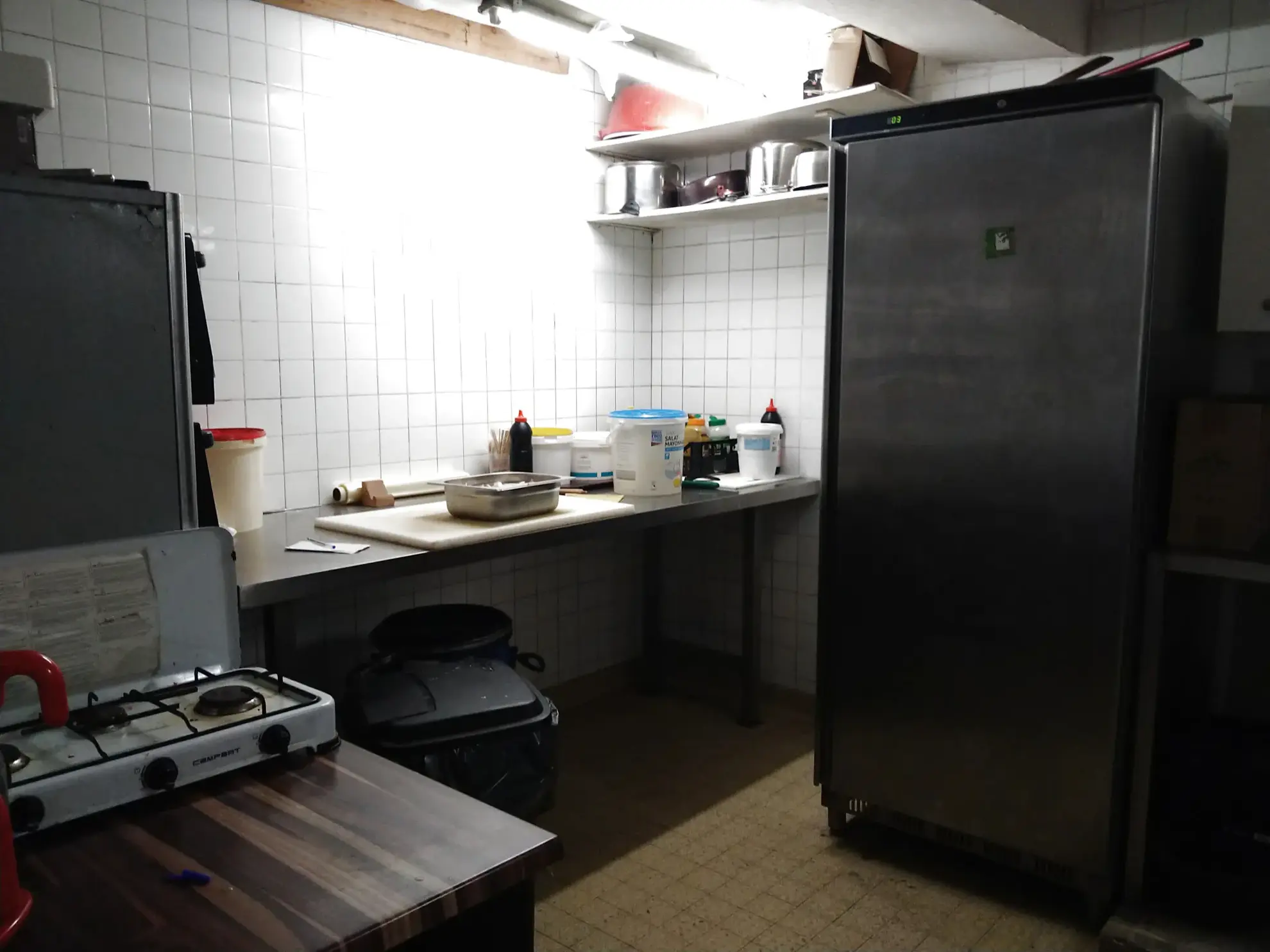 Immeuble à rénover de 214,62 m² à Fresnay-sur-Sarthe - Opportunité d'investissement 