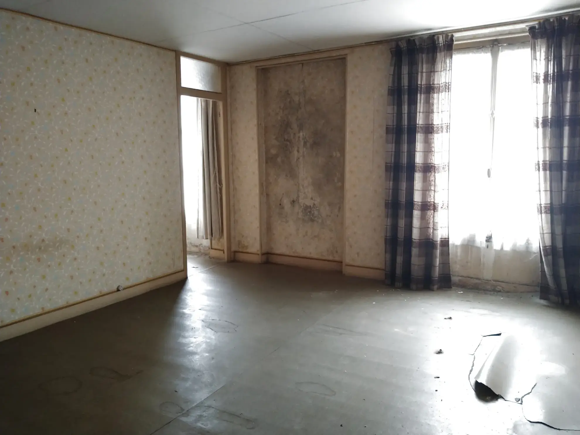 Immeuble à rénover de 214,62 m² à Fresnay-sur-Sarthe - Opportunité d'investissement 