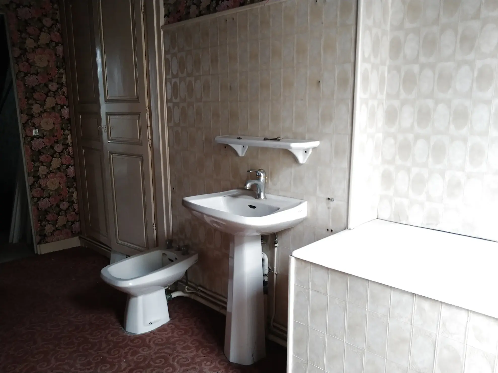 Immeuble à rénover de 214,62 m² à Fresnay-sur-Sarthe - Opportunité d'investissement 