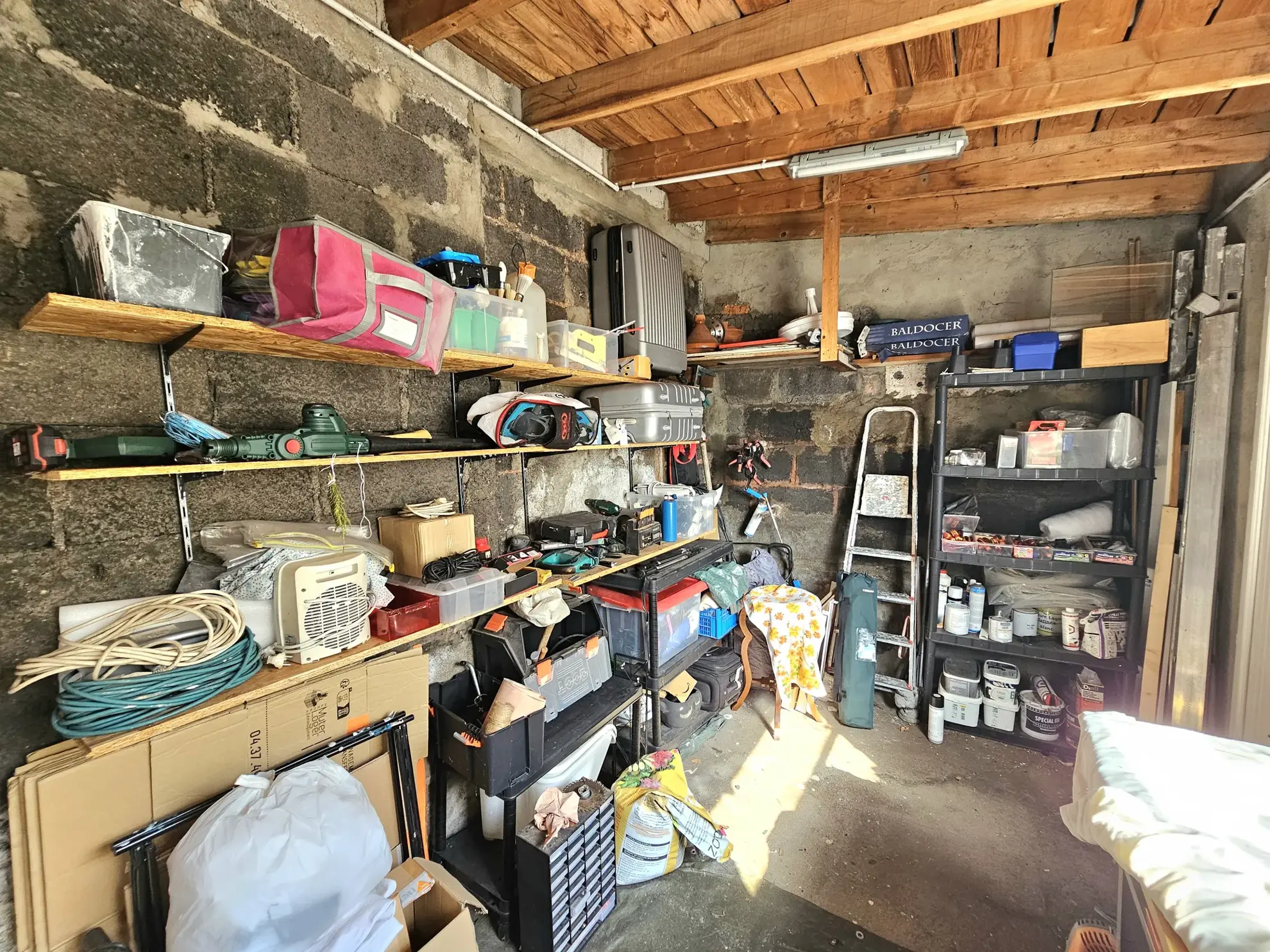 Charmante maison rénovée avec ascenseur et jardin à Firminy 