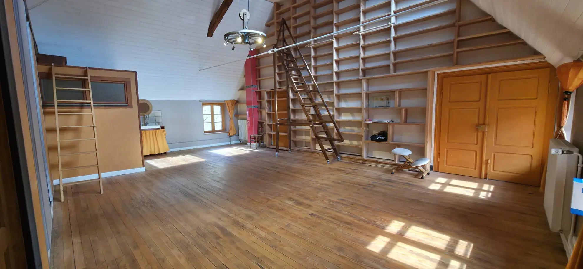 Ferme vosgienne rénovée de 313 m² avec jardin et garage à Ville 