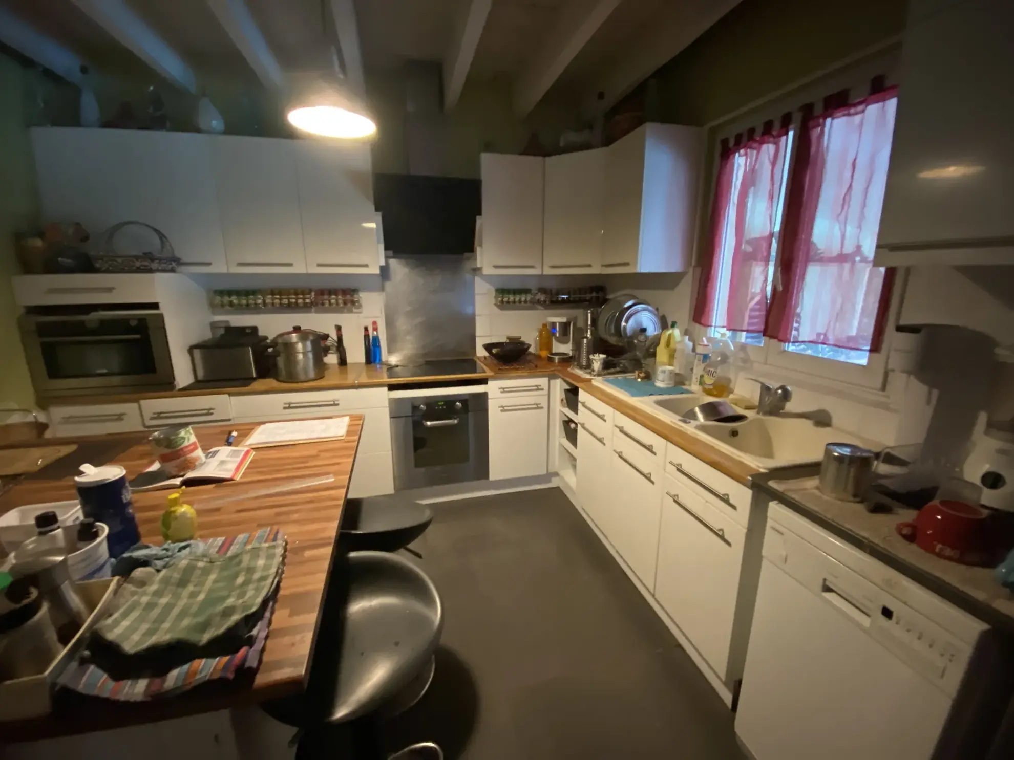 Maison à rénover de 102 m² avec piscine et grand parc arboré près de La Réole 