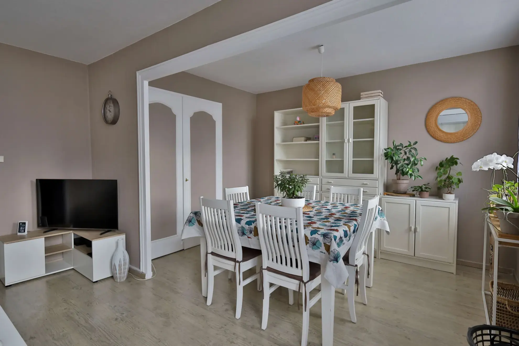 Appartement T4 de 64 m² à Vénissieux avec cave et stationnement 