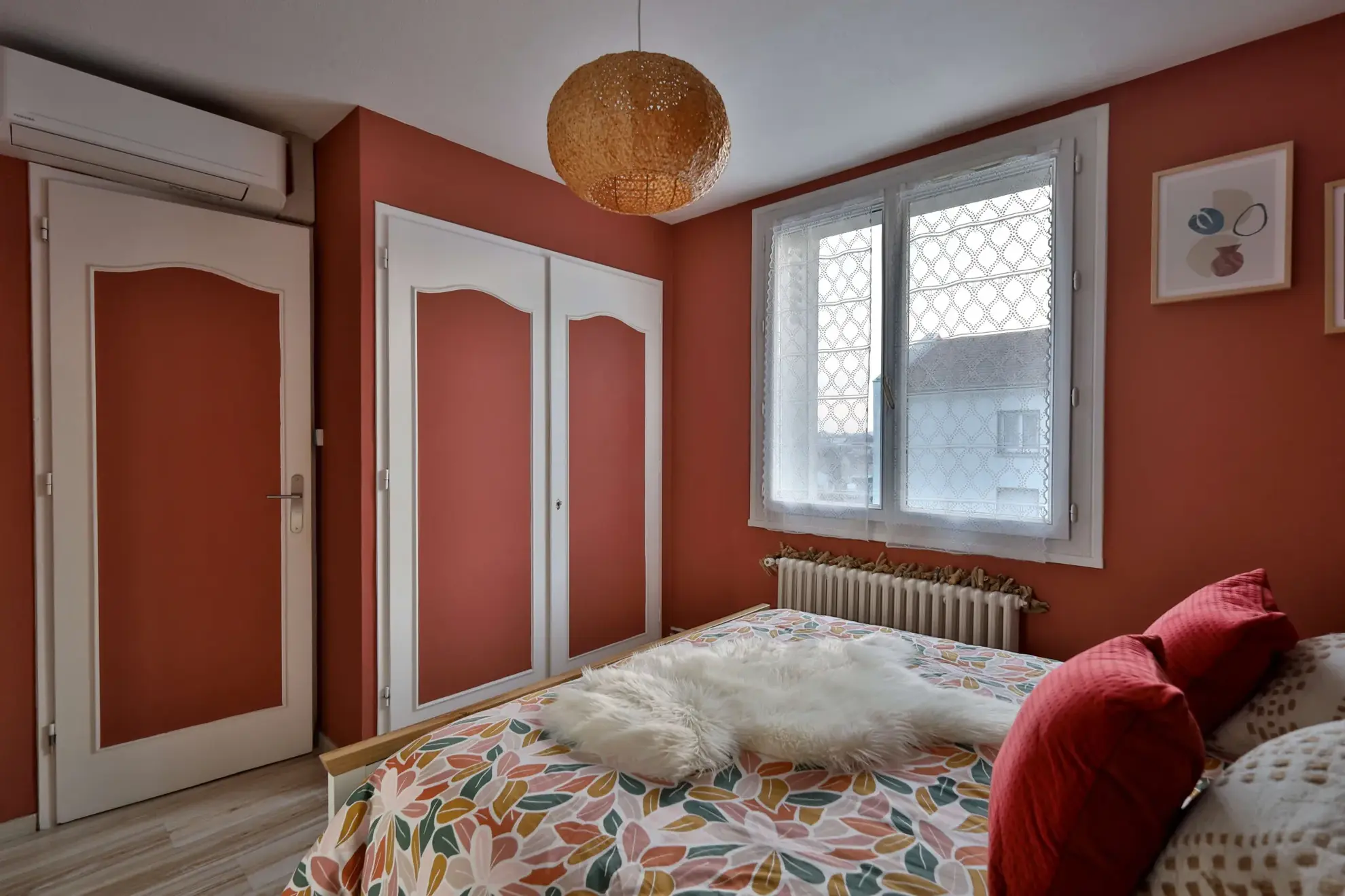 Appartement T4 de 64 m² à Vénissieux avec cave et stationnement 