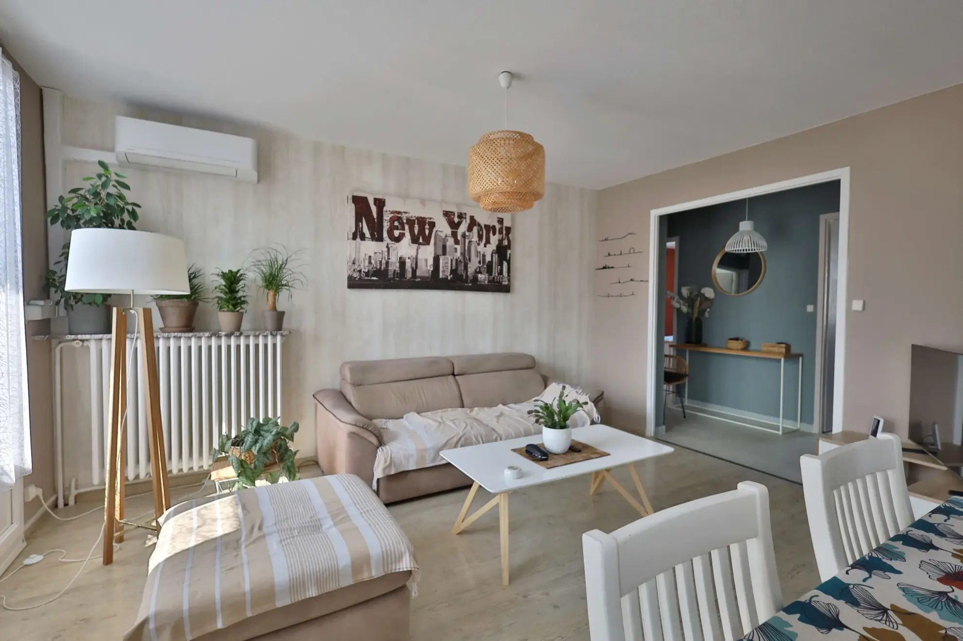 Appartement T4 de 64 m² à Vénissieux avec cave et stationnement 