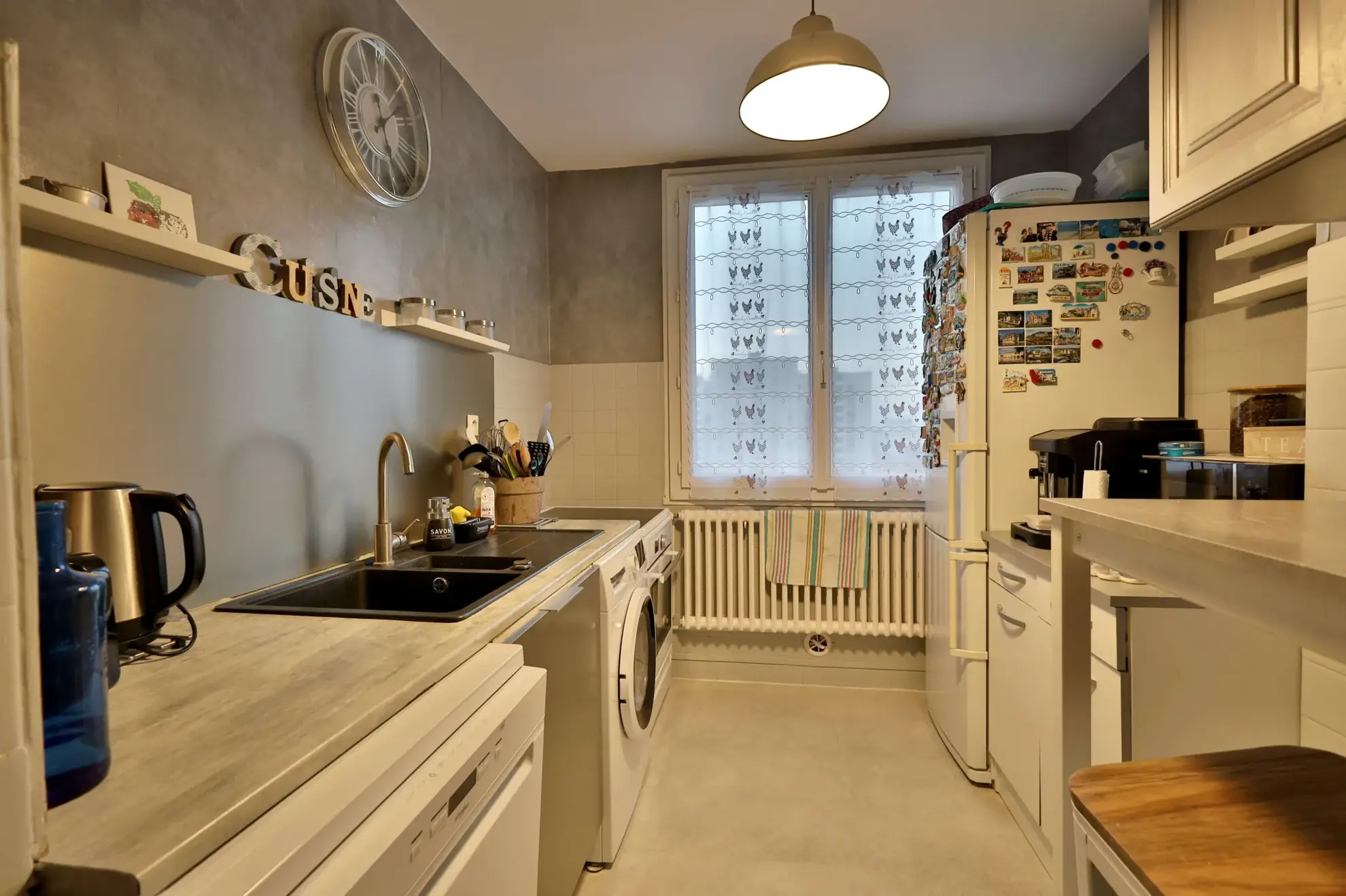 Appartement T4 de 64 m² à Vénissieux avec cave et stationnement 