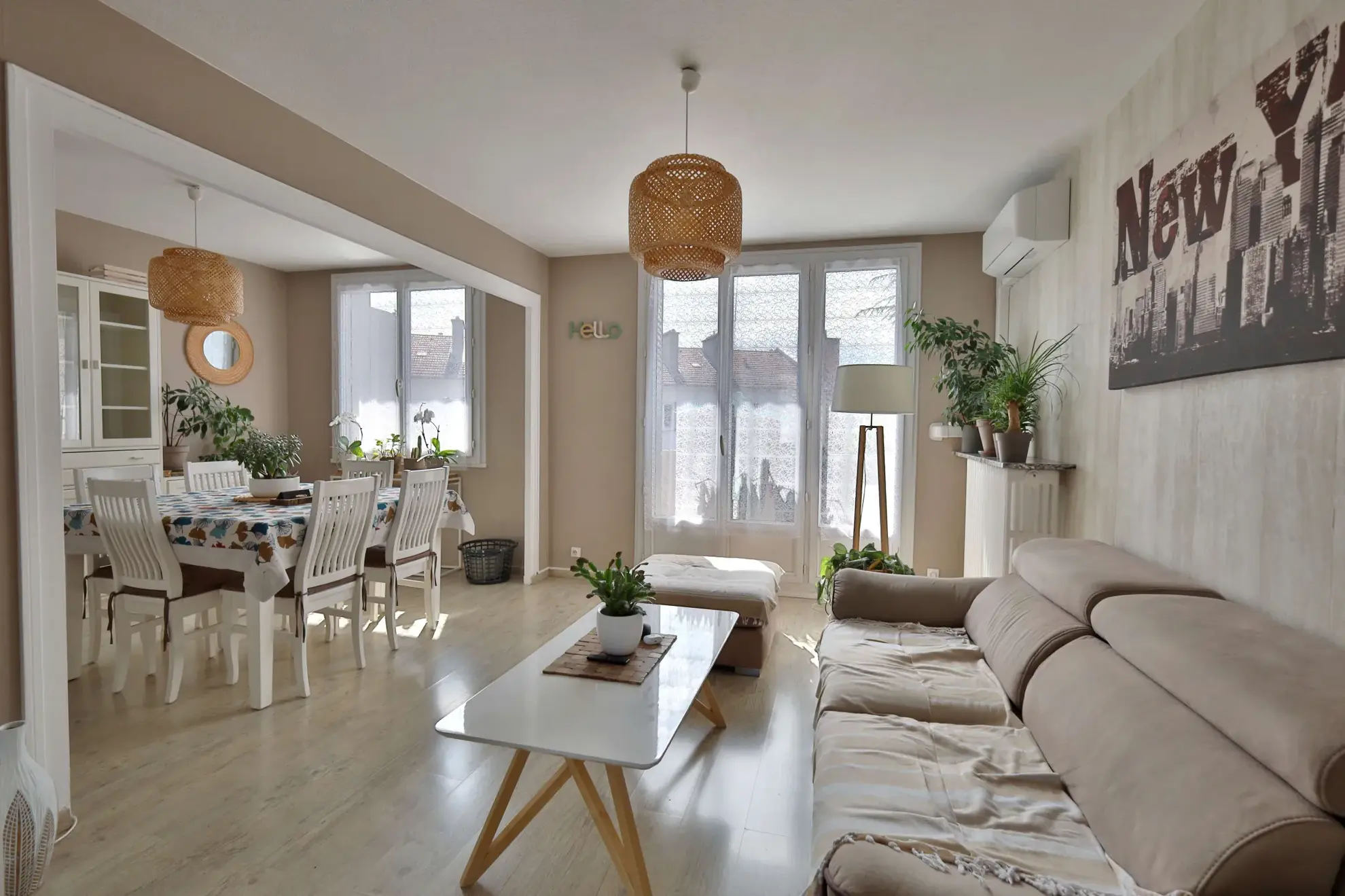 Appartement T4 de 64 m² à Vénissieux avec cave et stationnement 