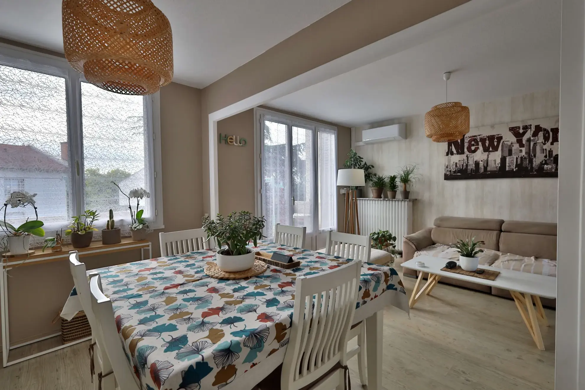 Appartement T4 de 64 m² à Vénissieux avec cave et stationnement 