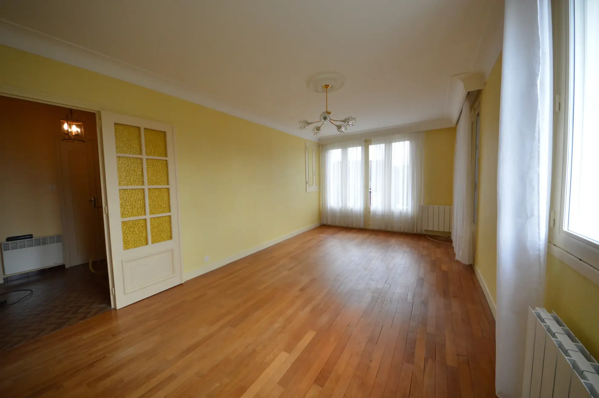 Maison à vendre à Objat – 3 chambres, garage, balcon, proche collège 