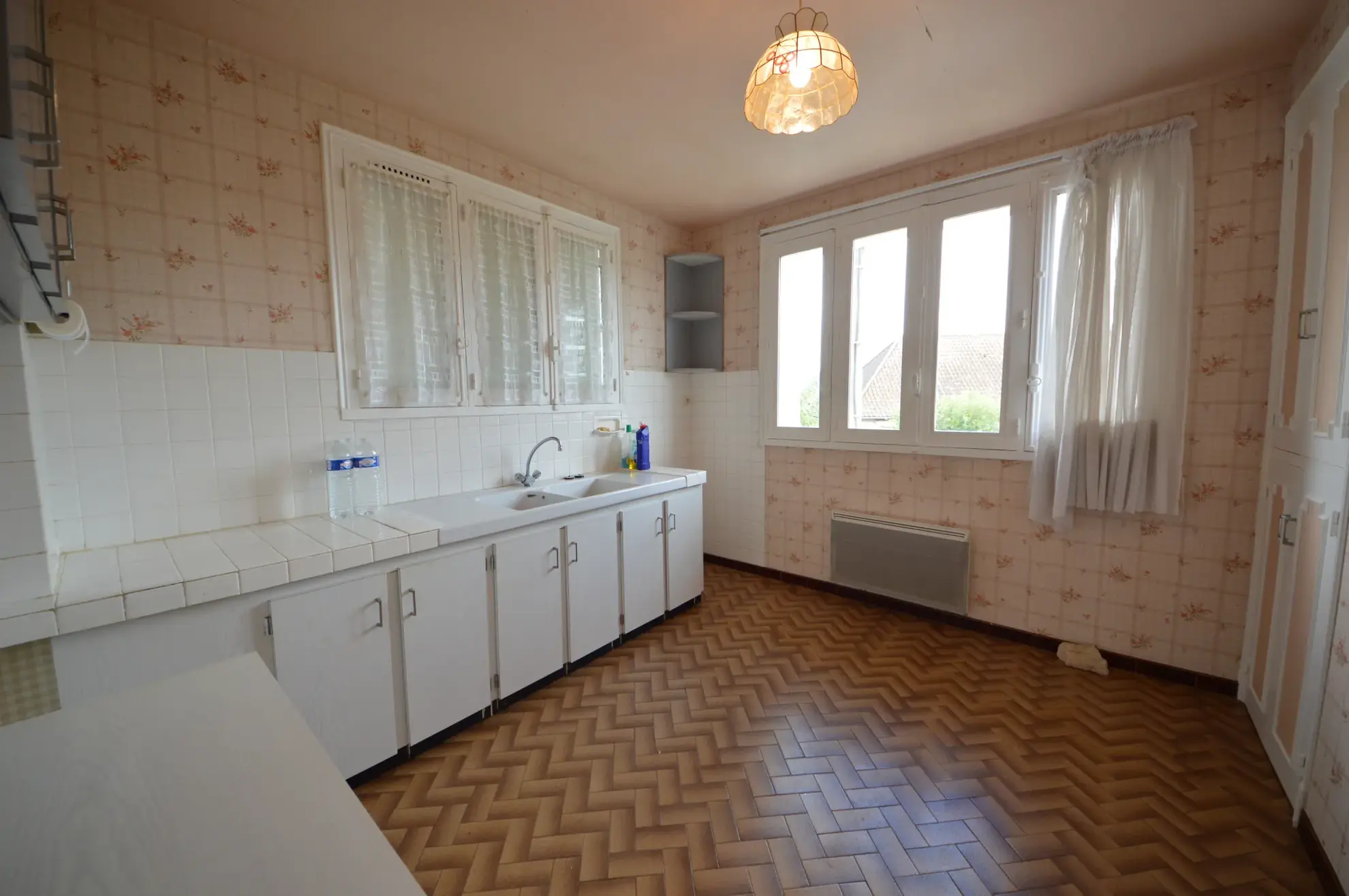 Maison à vendre à Objat – 3 chambres, garage, balcon, proche collège 