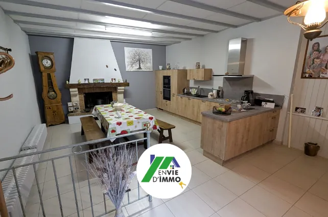 Maison de ville à Magne avec 4 chambres, garage et cour – Excellentes prestations